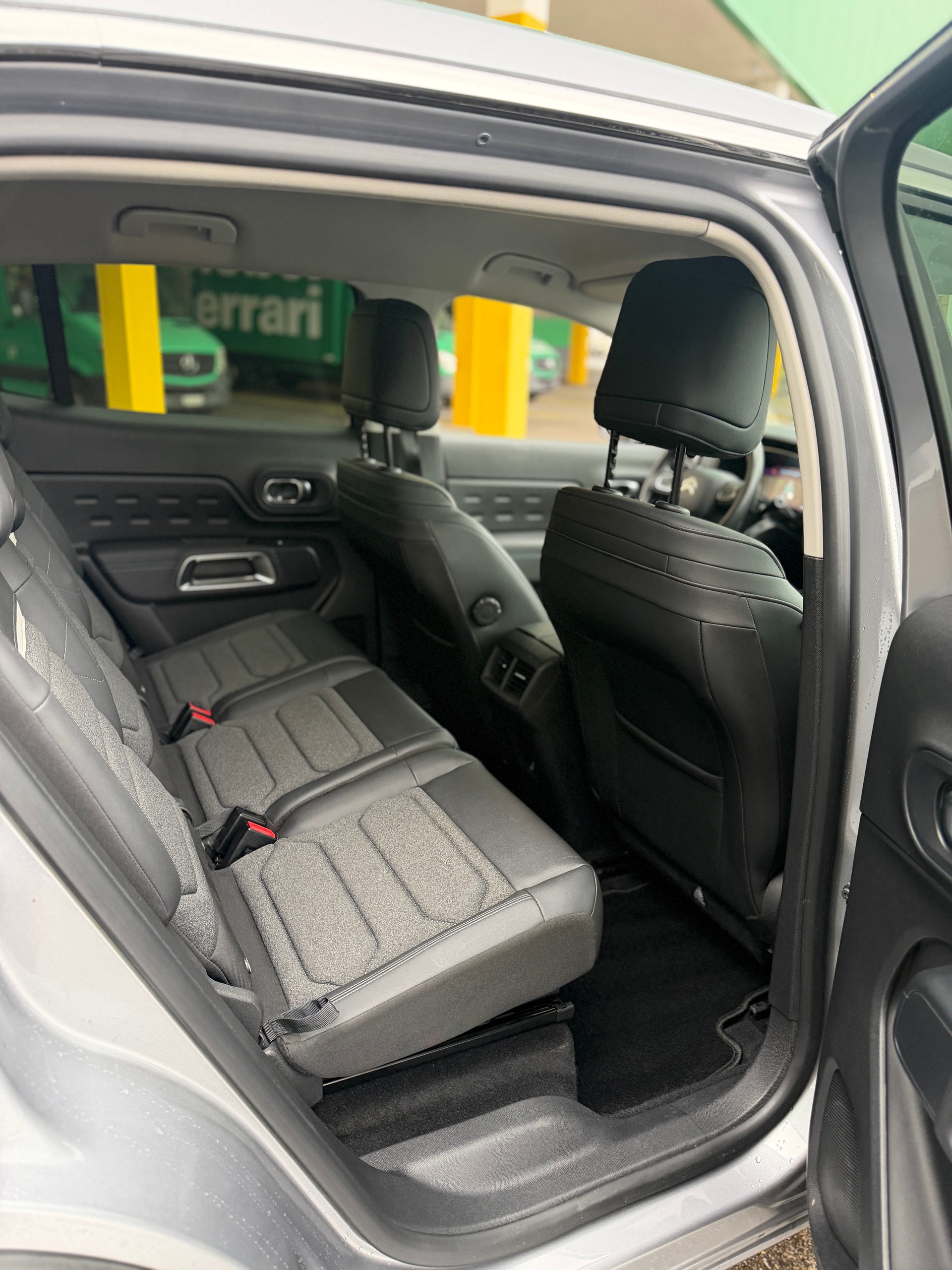 CITROEN C5 Aircross 1.6 PHEV Swiss Edition-image-12
