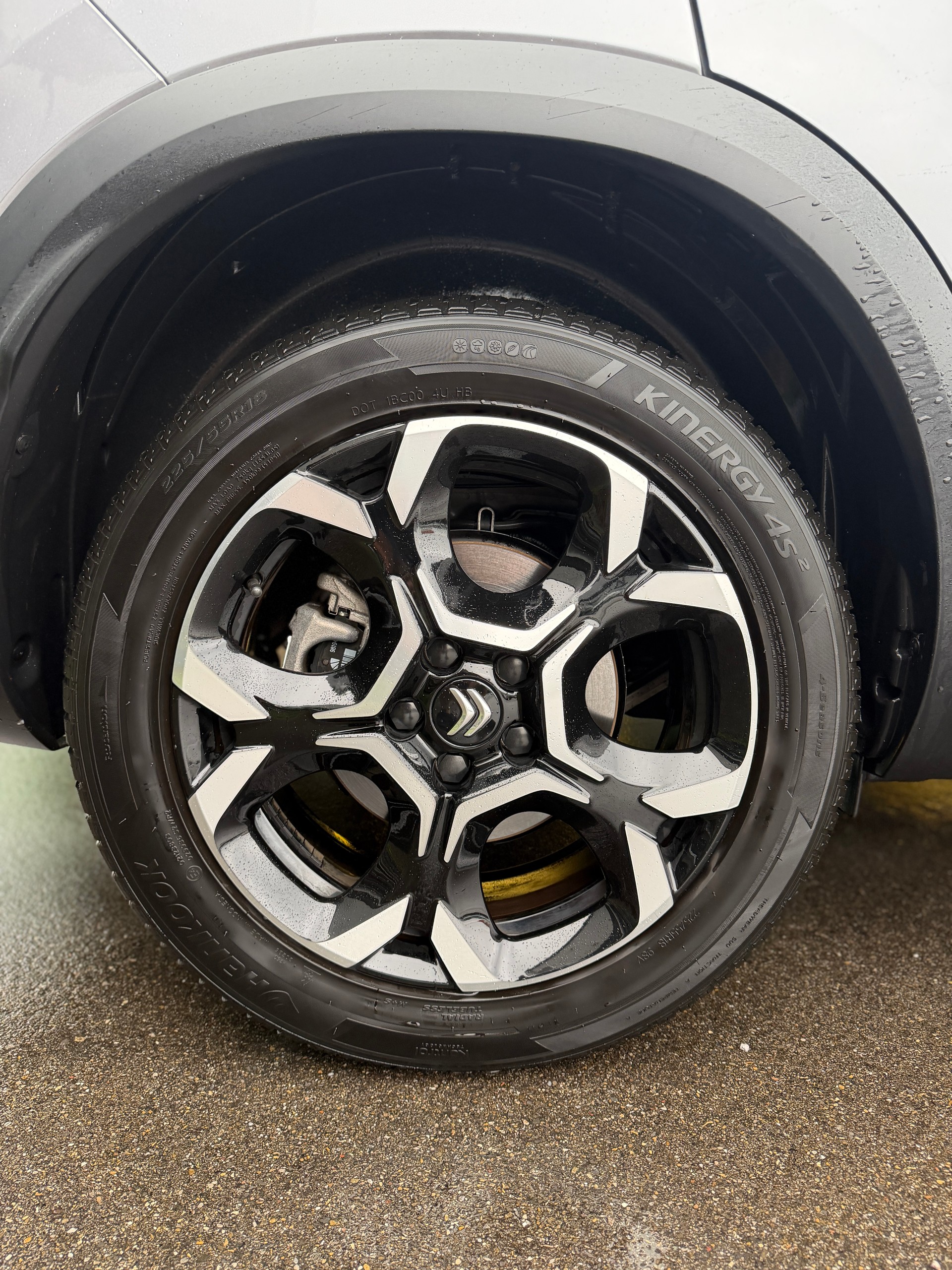 CITROEN C5 Aircross 1.6 PHEV Swiss Edition-image-14