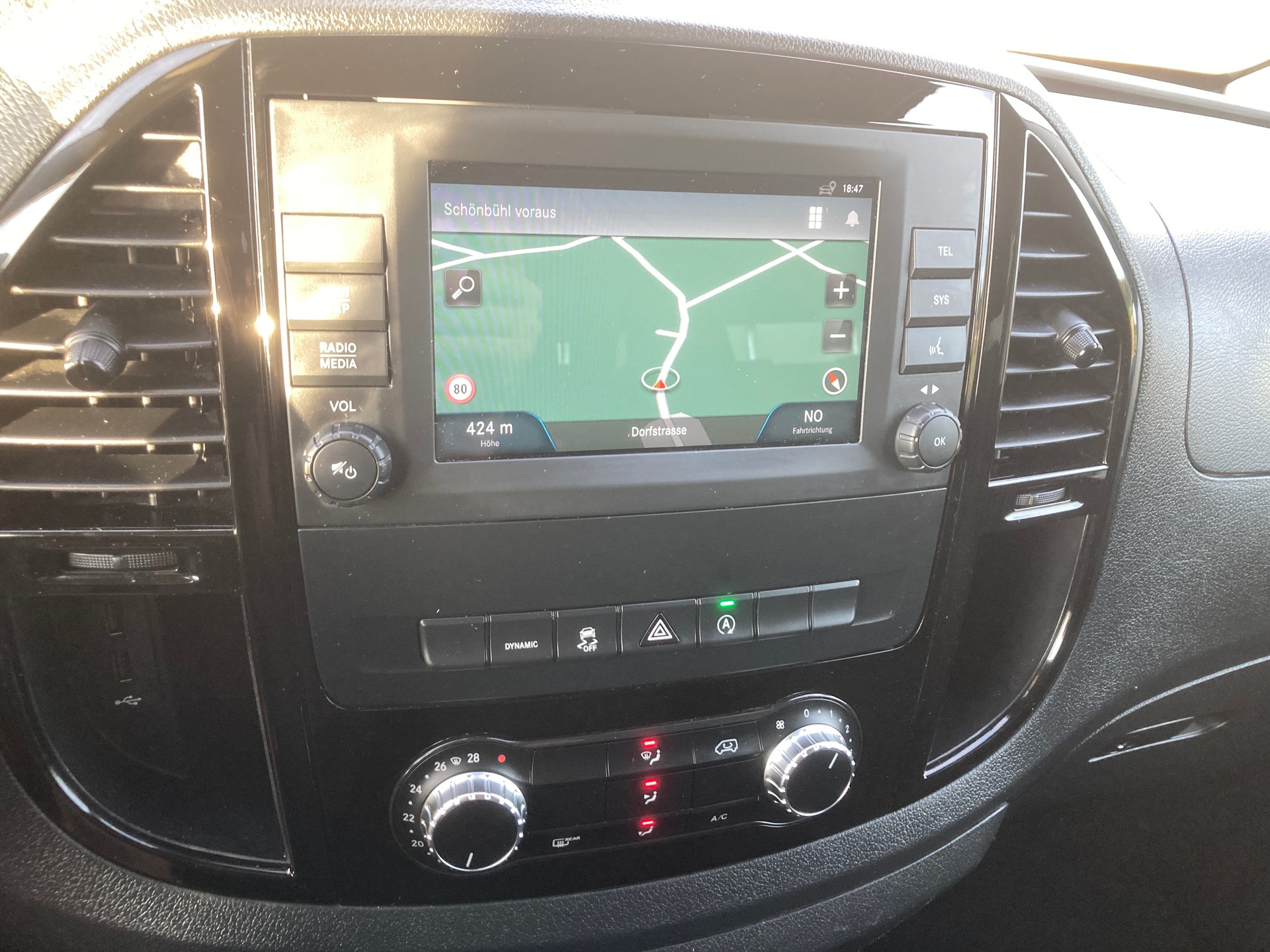 MERCEDES-BENZ Vito 116 CDI Base Tourer 4Matic 9G-Tronic 9 Sitzer-image-10