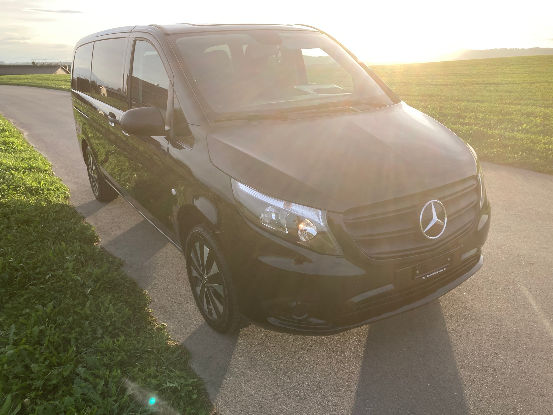 MERCEDES-BENZ Vito 116 CDI Base Tourer 4Matic 9G-Tronic 9 Sitzer-image-1