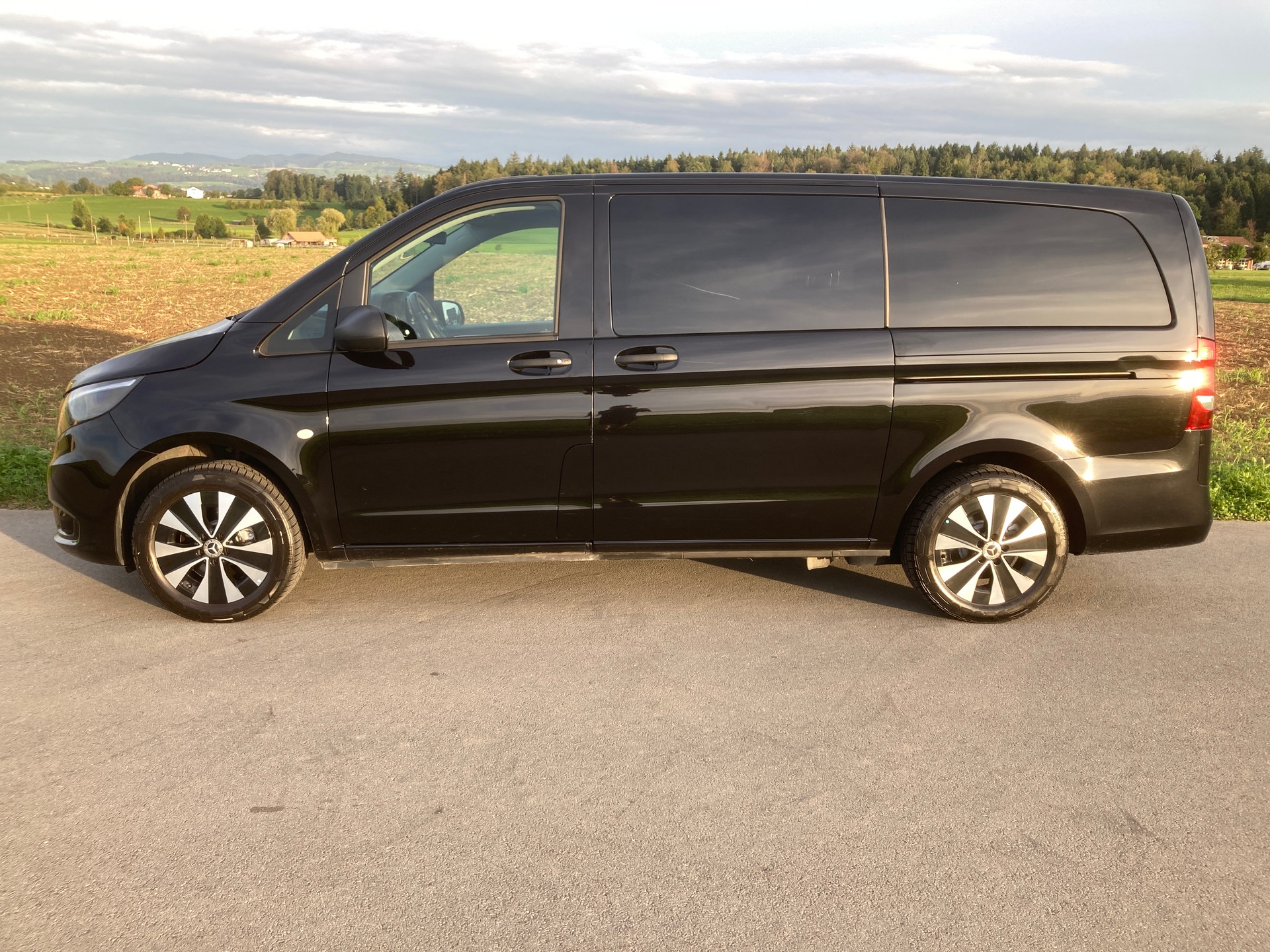 MERCEDES-BENZ Vito 116 CDI Base Tourer 4Matic 9G-Tronic 9 Sitzer-image-4