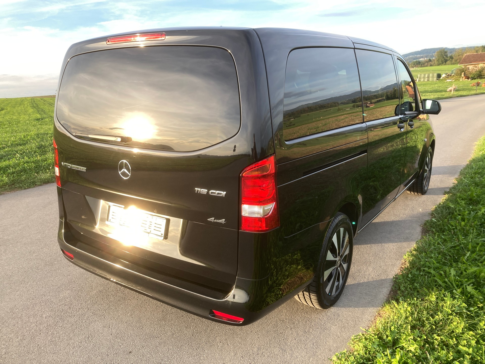 MERCEDES-BENZ Vito 116 CDI Base Tourer 4Matic 9G-Tronic 9 Sitzer-image-2