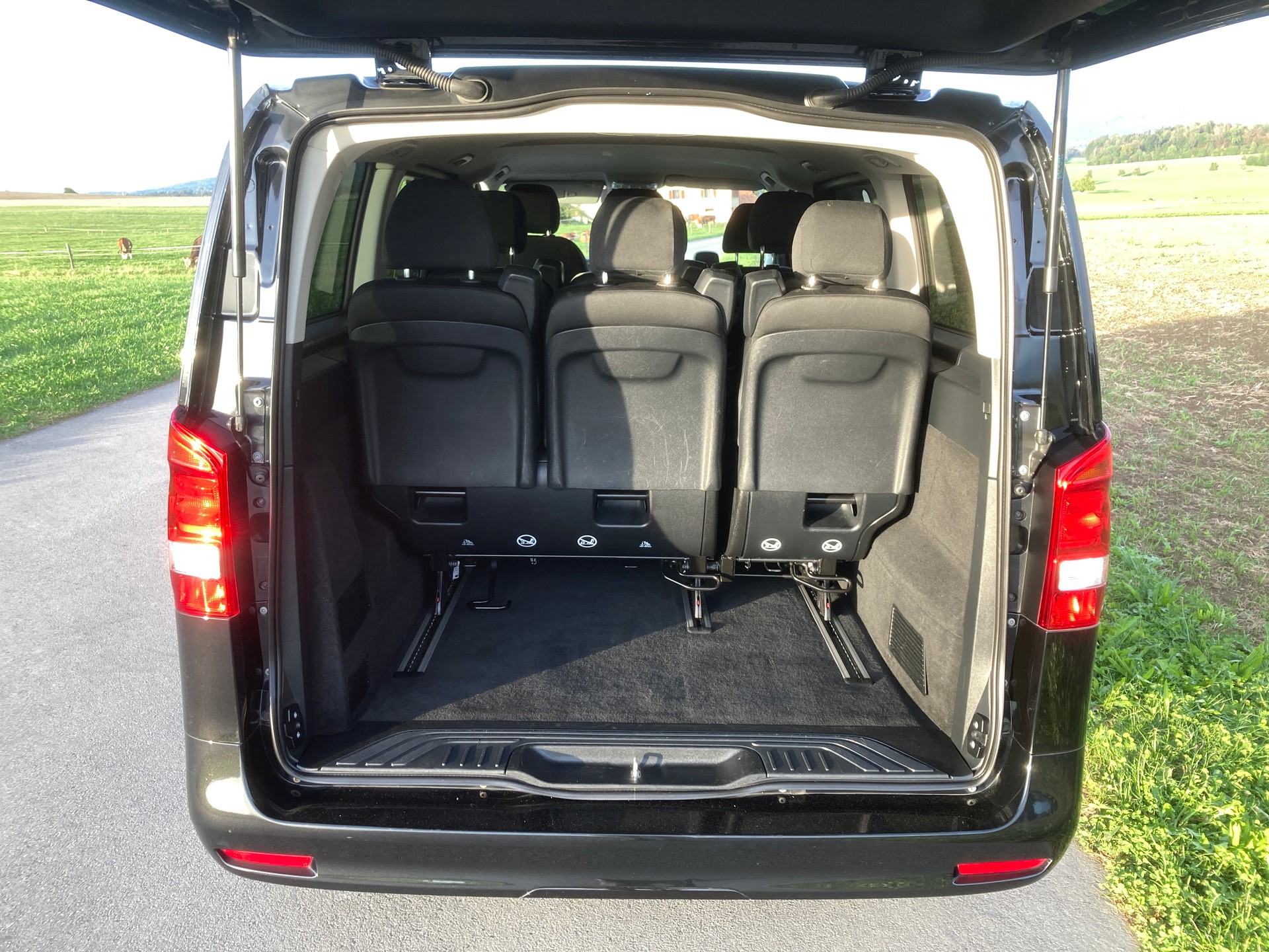 MERCEDES-BENZ Vito 116 CDI Base Tourer 4Matic 9G-Tronic 9 Sitzer-image-5