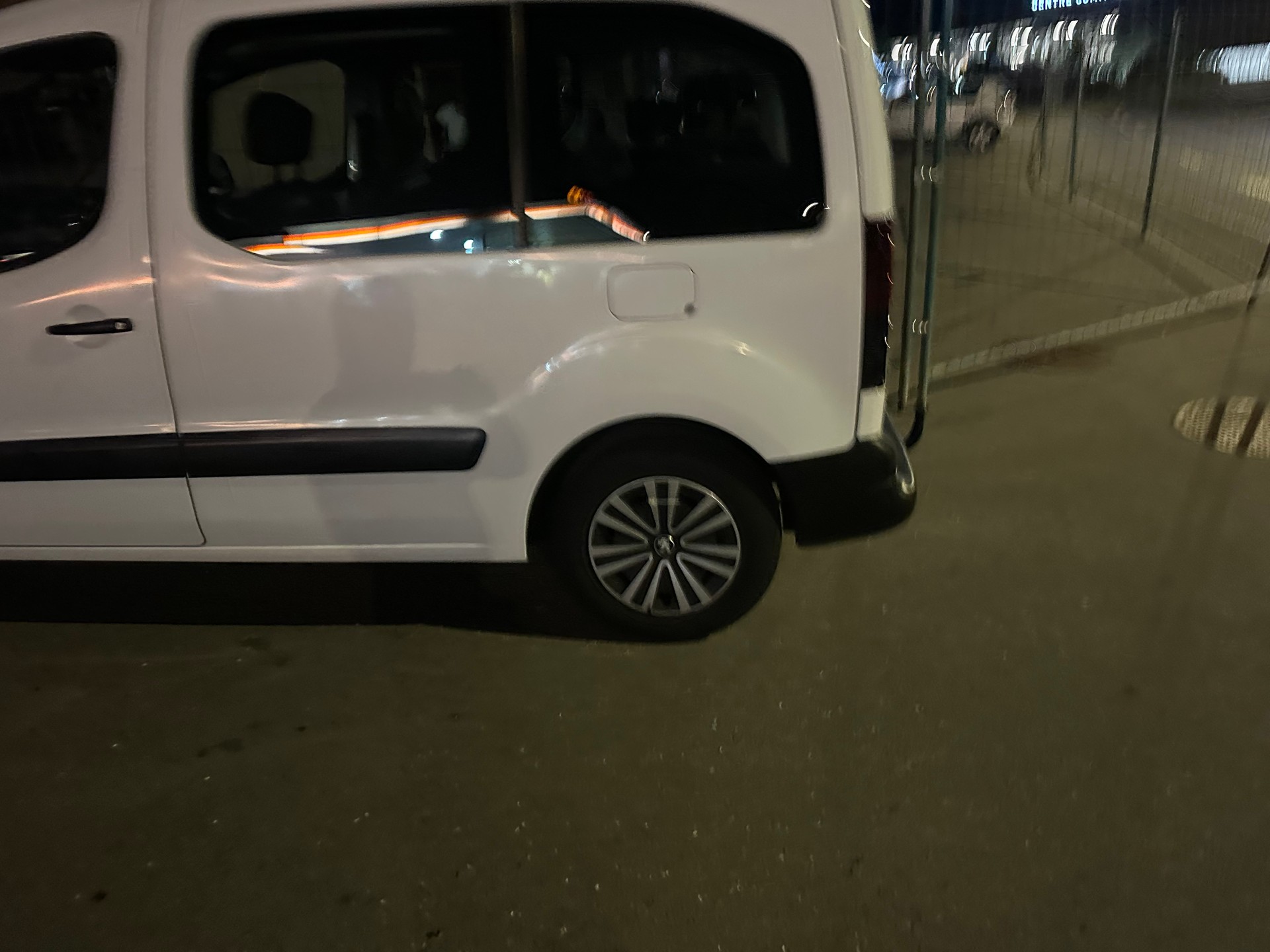 PEUGEOT Partner 1.6 Active-image-5