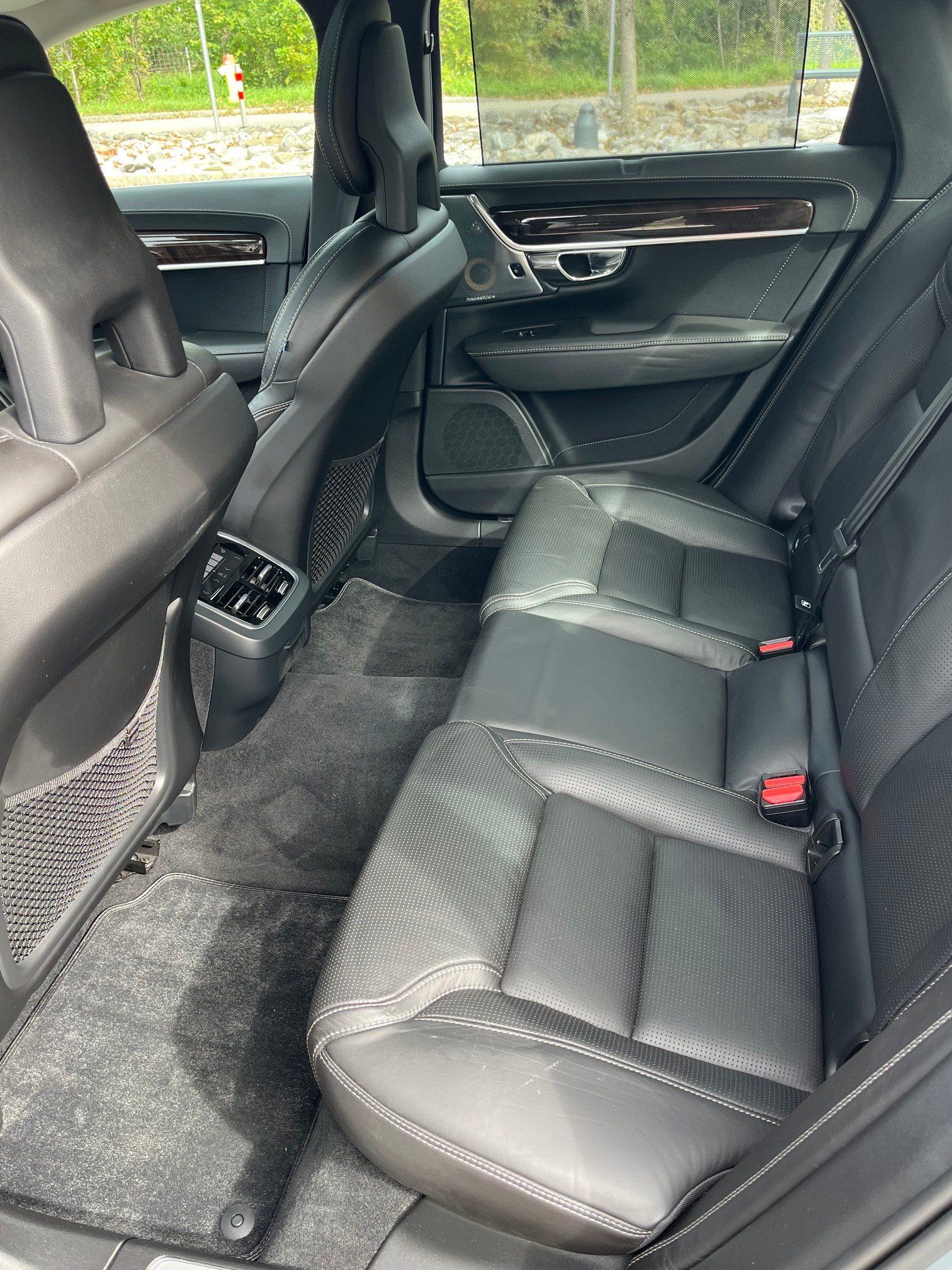 VOLVO S90 D5 AWD Momentum Geartronic Powerpulse-image-9
