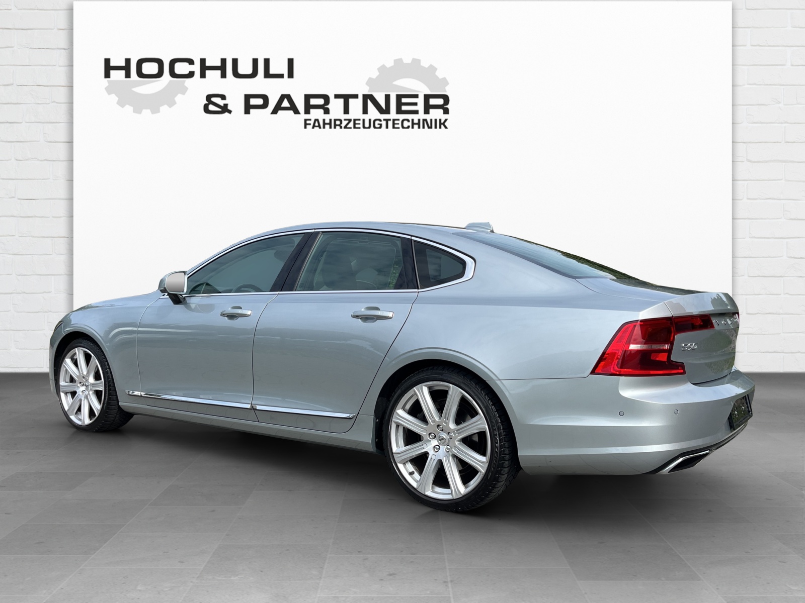VOLVO S90 D5 AWD Momentum Geartronic Powerpulse-image-3
