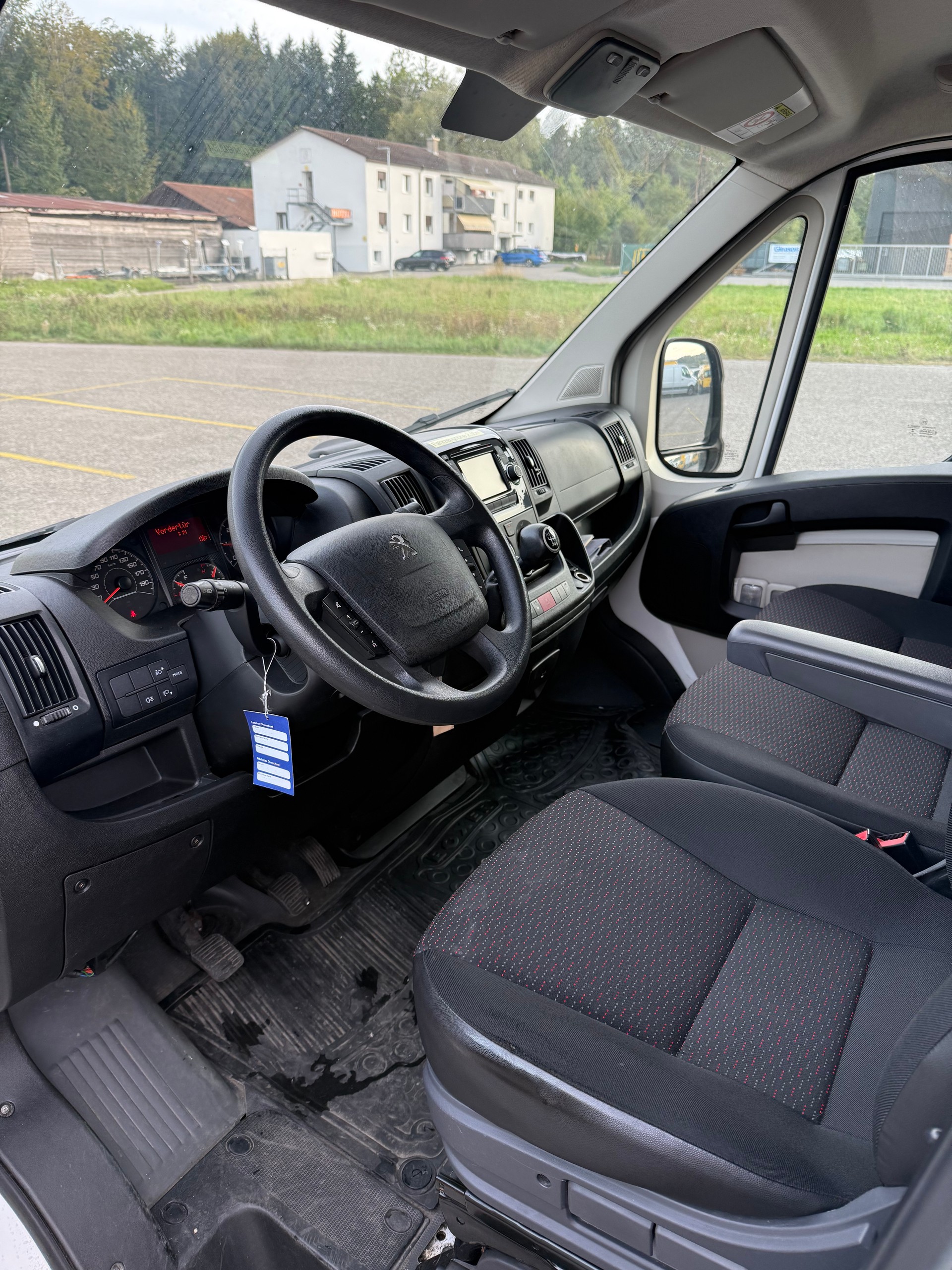 PEUGEOT Boxer 2.0 HDI 335 Active L2H2-image-11