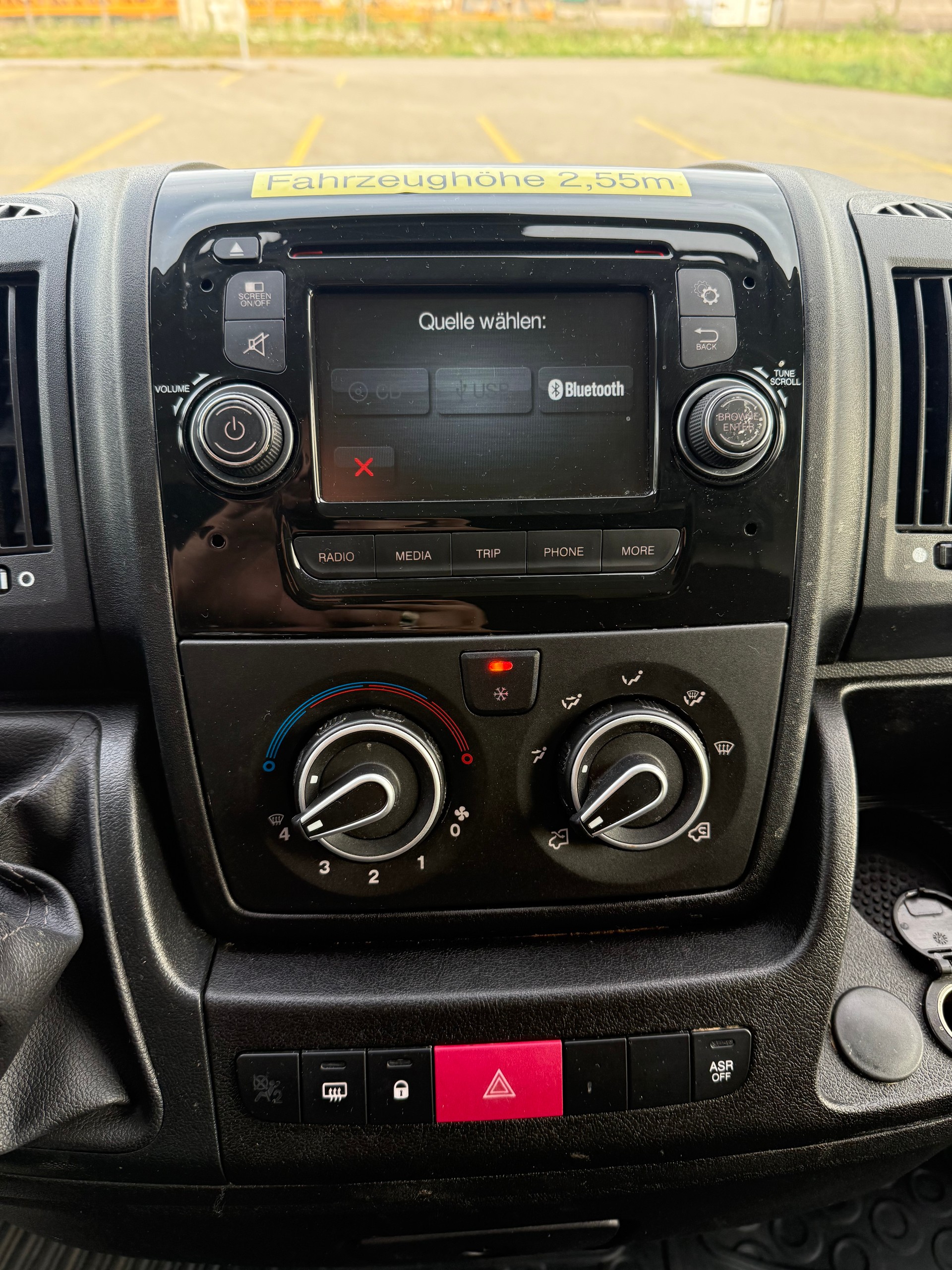 PEUGEOT Boxer 2.0 HDI 335 Active L2H2-image-10