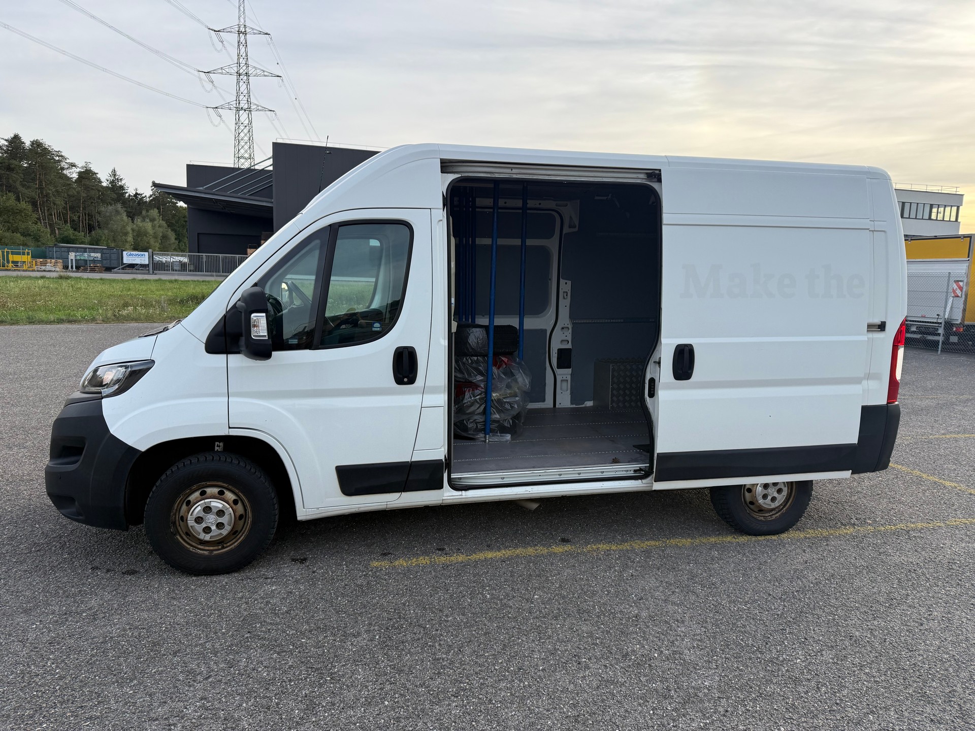 PEUGEOT Boxer 2.0 HDI 335 Active L2H2-image-2
