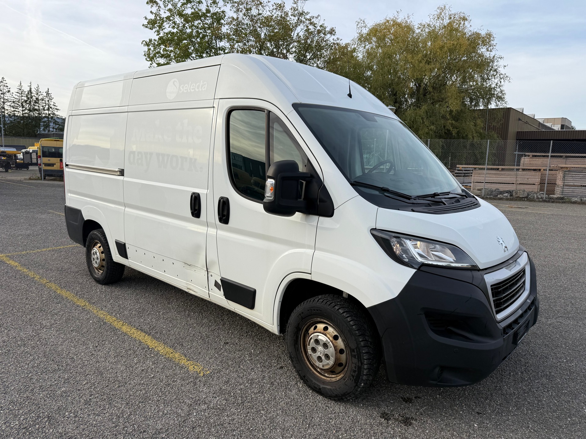 PEUGEOT Boxer 2.0 HDI 335 Active L2H2-image-1