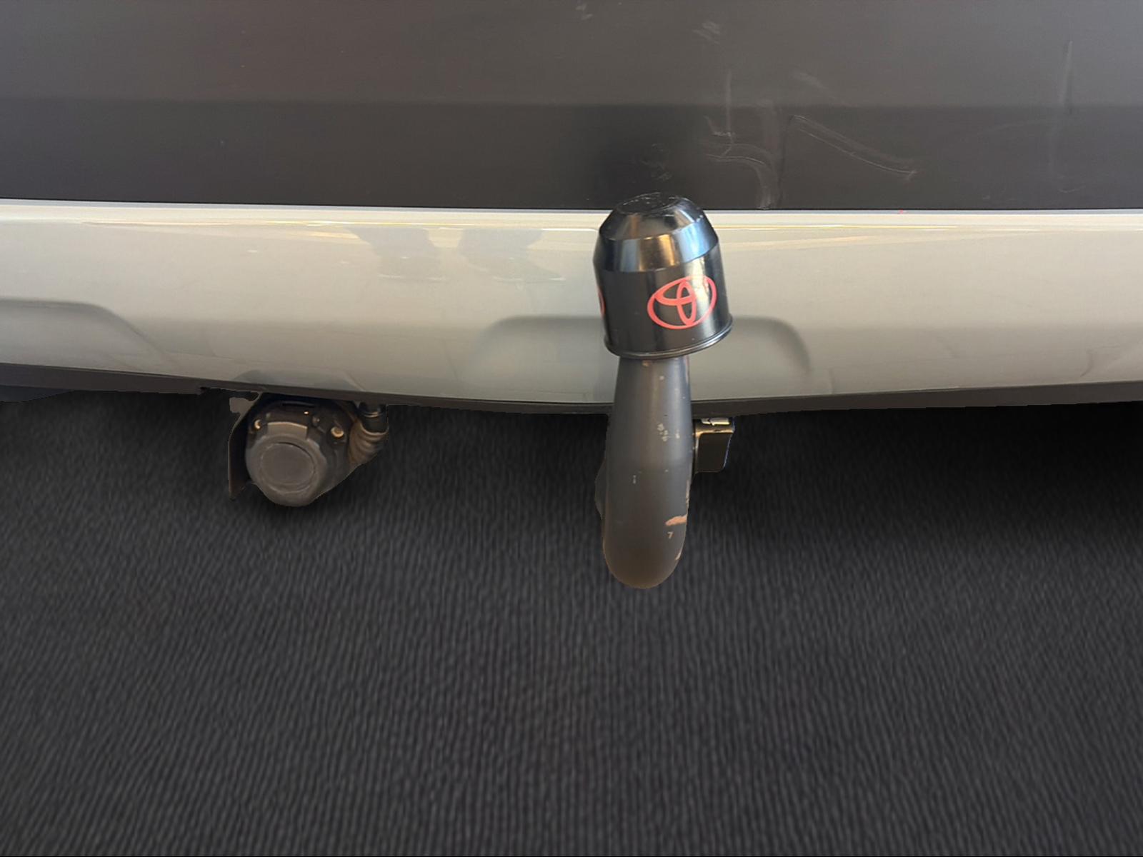 TOYOTA Corolla Cross 2.0 HSD Comfort AWD-i-image-8
