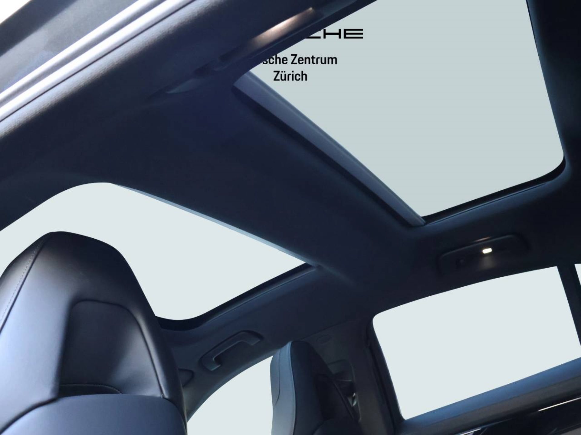 PORSCHE Panamera 4 E-Hybrid-image-17