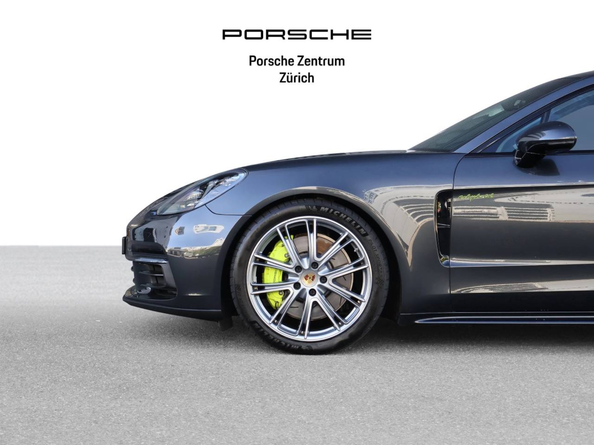 PORSCHE Panamera 4 E-Hybrid-image-10