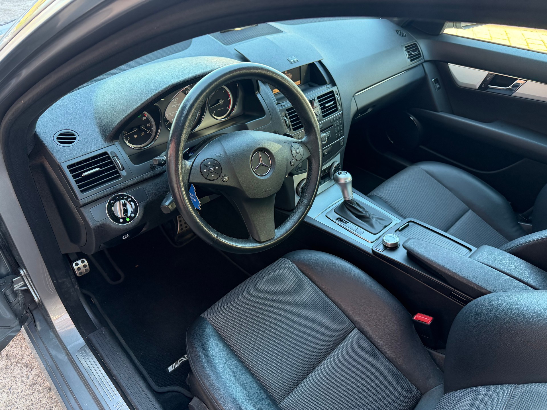 MERCEDES-BENZ C 220 CDI Avantgarde Automatic-image-8