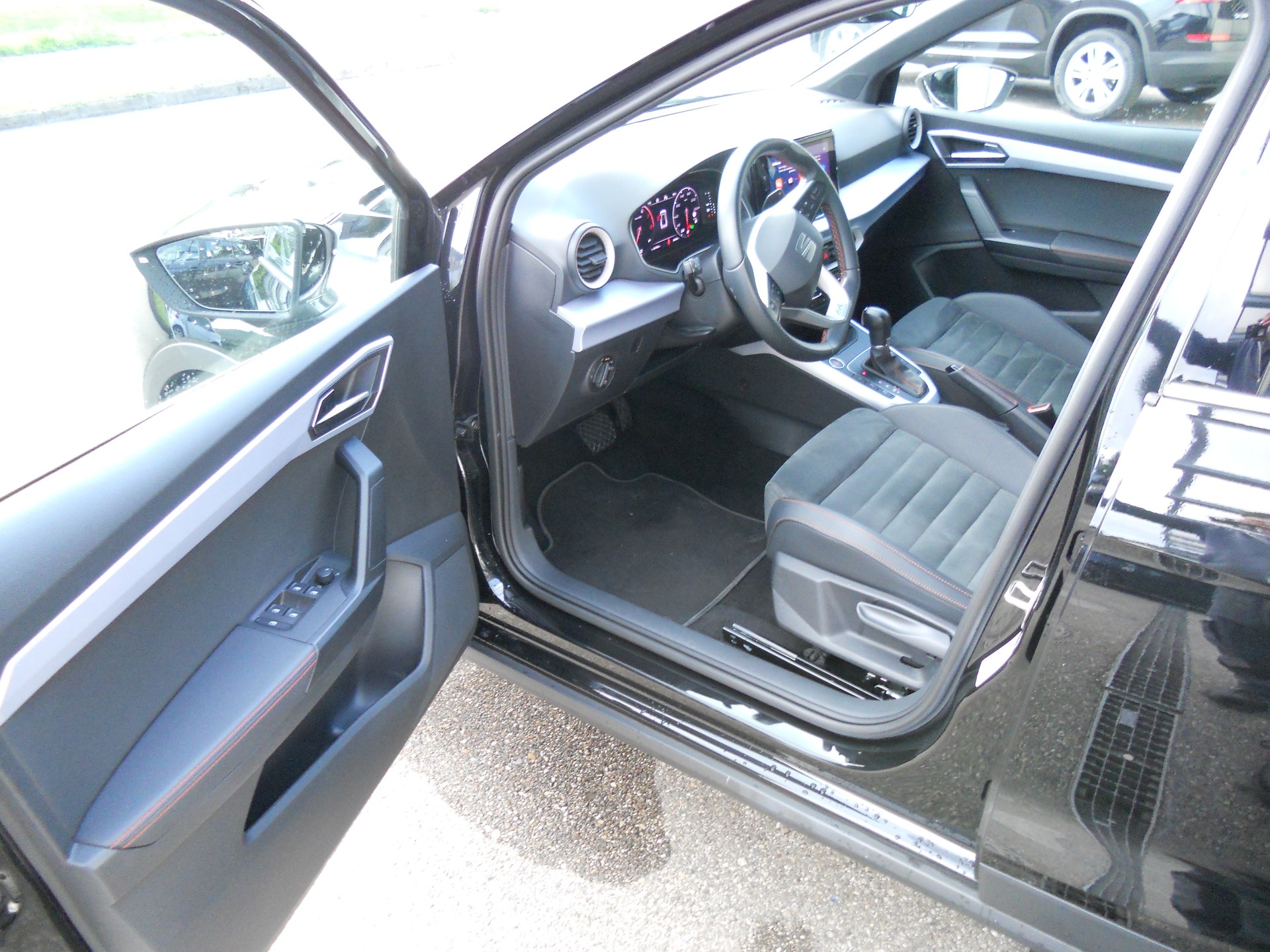 SEAT Arona 1.0 TSI Eco FR DSG-image-10