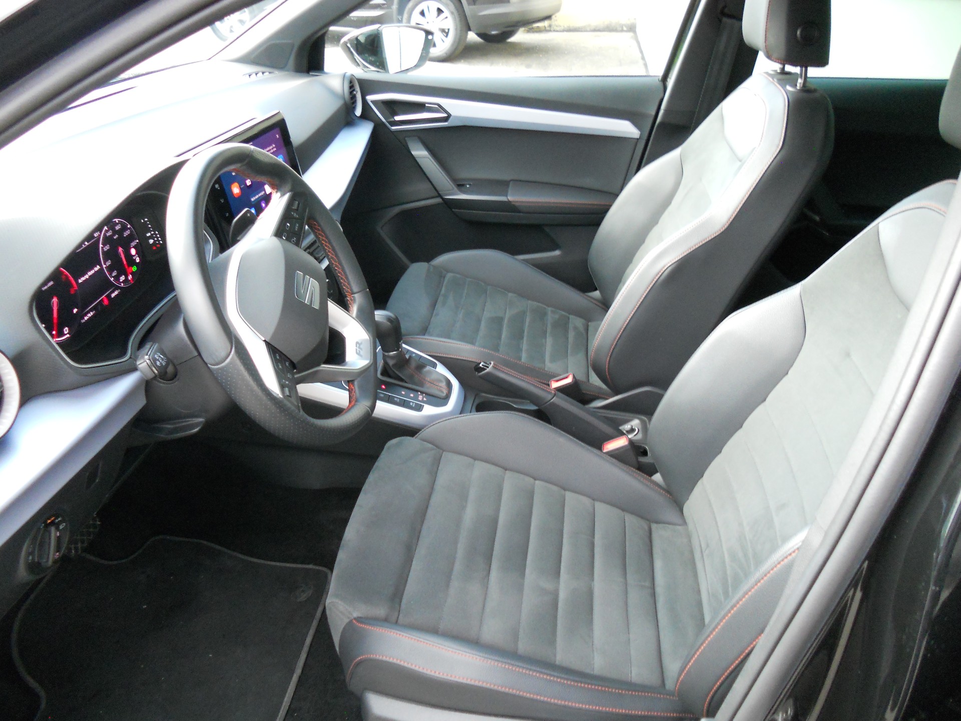 SEAT Arona 1.0 TSI Eco FR DSG-image-11