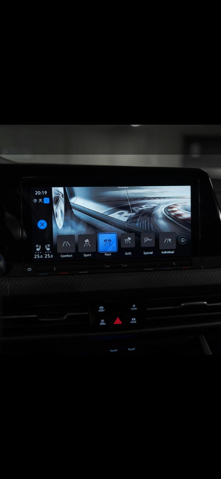 VW Golf 2.0 TSI R 4Motion DSG-image-7