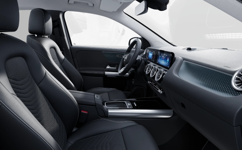 MERCEDES-BENZ GLA 200 7G-DCT Night Star-image-2