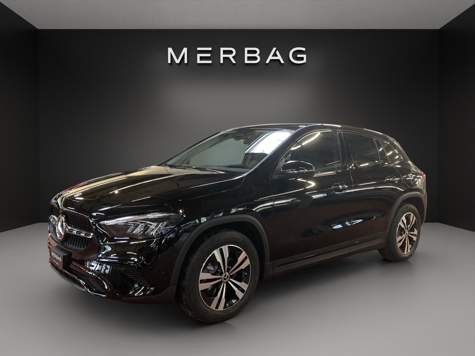 MERCEDES-BENZ GLA 200 7G-DCT Night Star