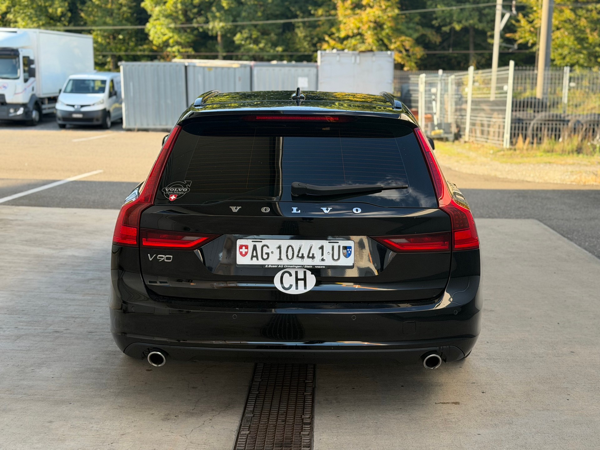 VOLVO V90 D4 AWD Momentum Geartronic-image-5