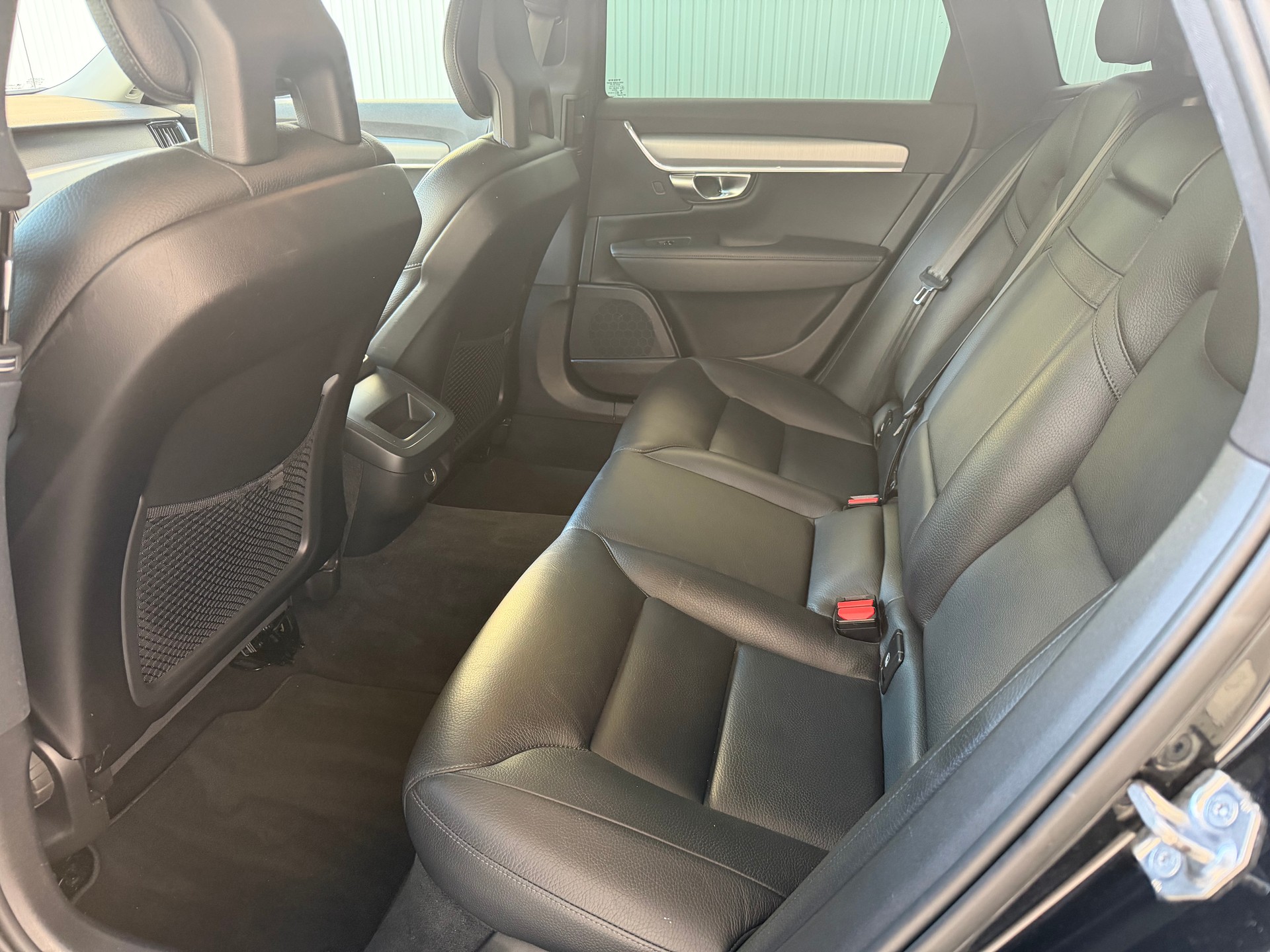 VOLVO V90 D4 AWD Momentum Geartronic-image-14