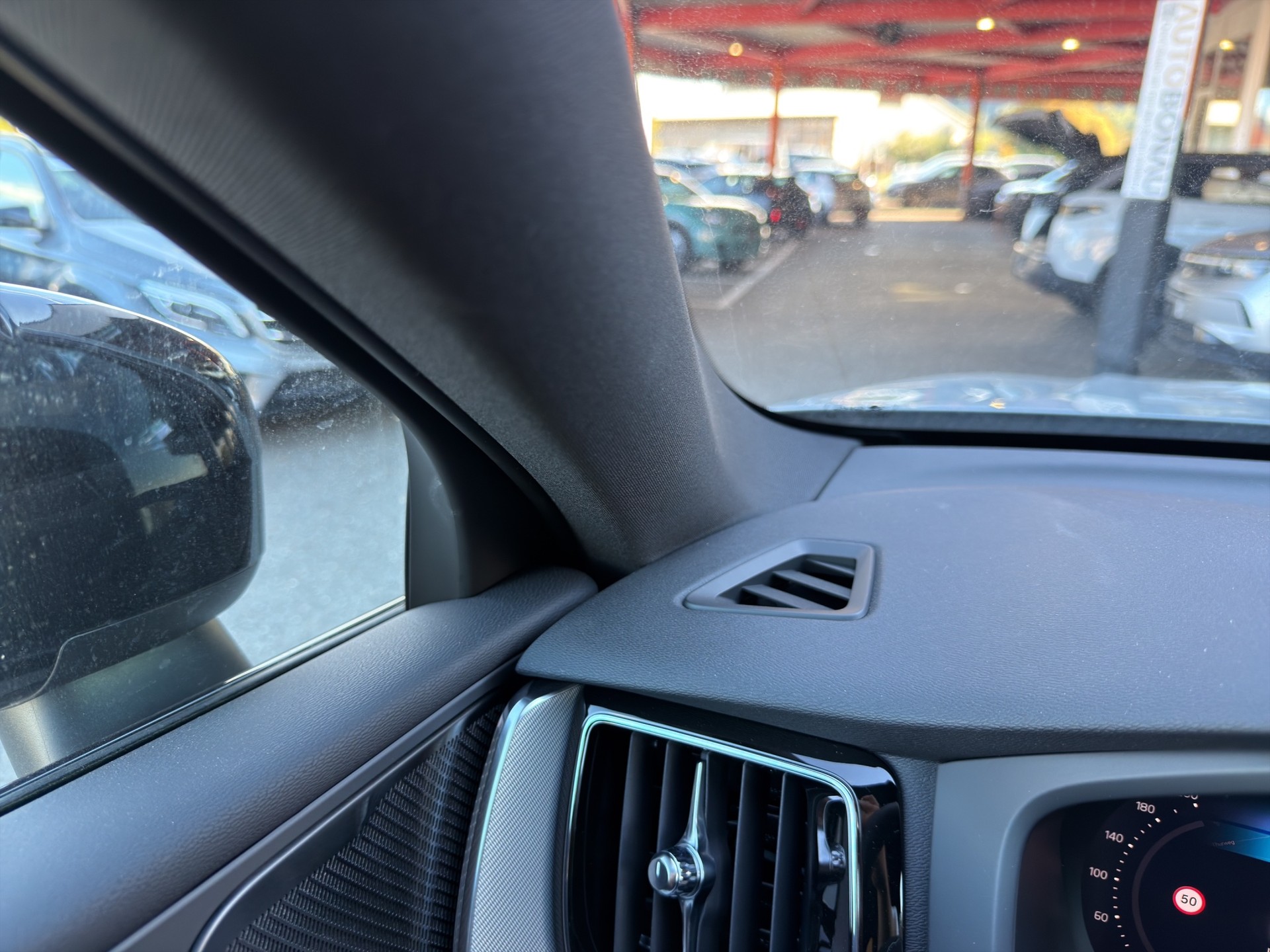 VOLVO XC60 2.0 T8 TE Black Edition eAWD-image-54