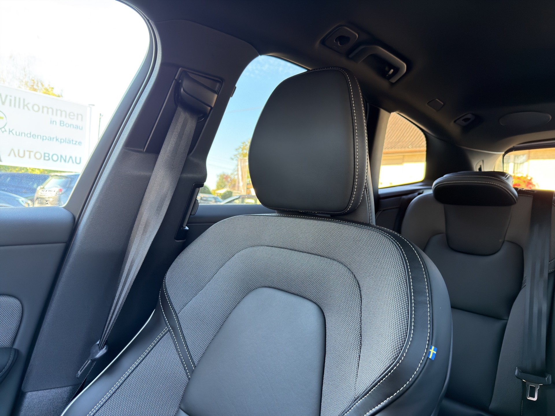 VOLVO XC60 2.0 T8 TE Black Edition eAWD-image-46