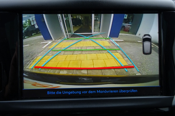 PEUGEOT 208 1.2 PureTech Tech Ed-image-9