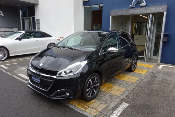 PEUGEOT 208 1.2 PureTech Tech Ed-image-13