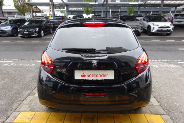 PEUGEOT 208 1.2 PureTech Tech Ed-image-12