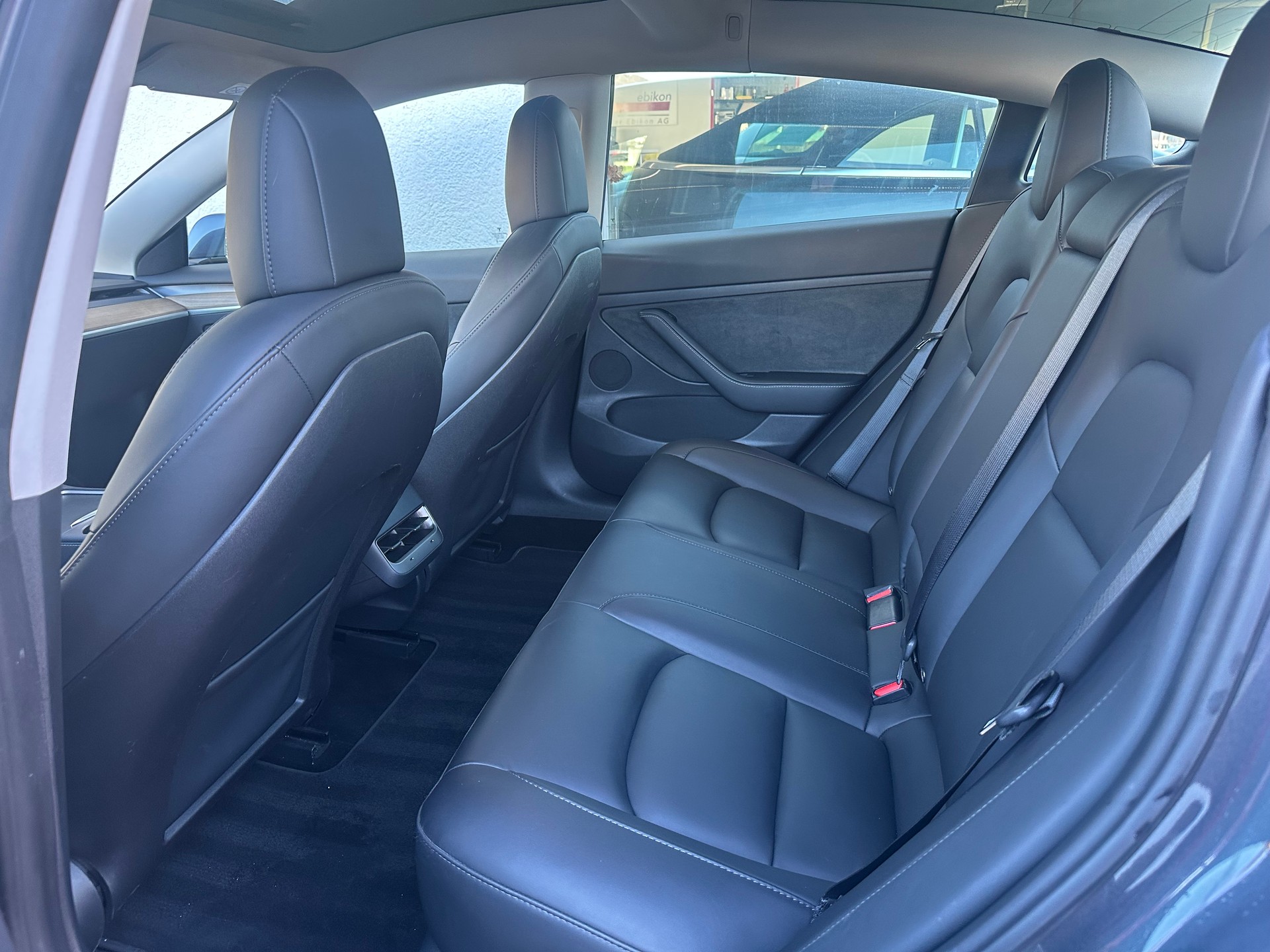TESLA Model 3 Performance Dual Motor AWD-image-6