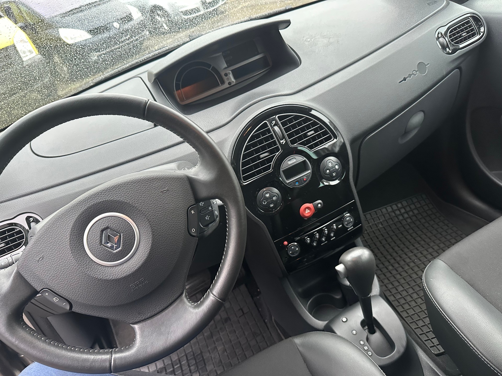 RENAULT Modus 1.6 16V Yahoo Automatic-image-10