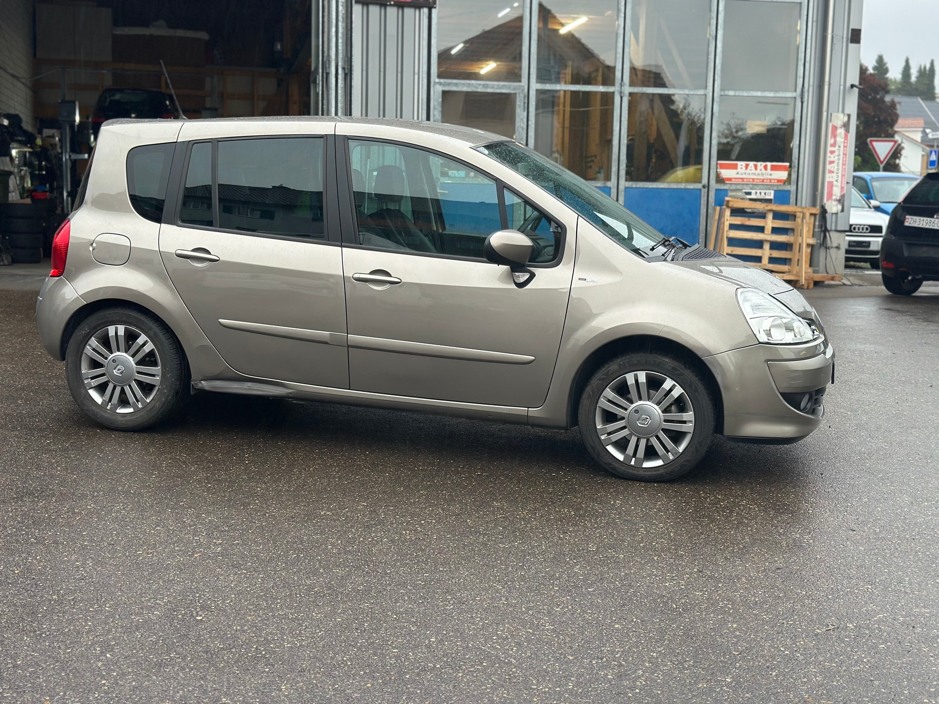 RENAULT Modus 1.6 16V Yahoo Automatic-image-4