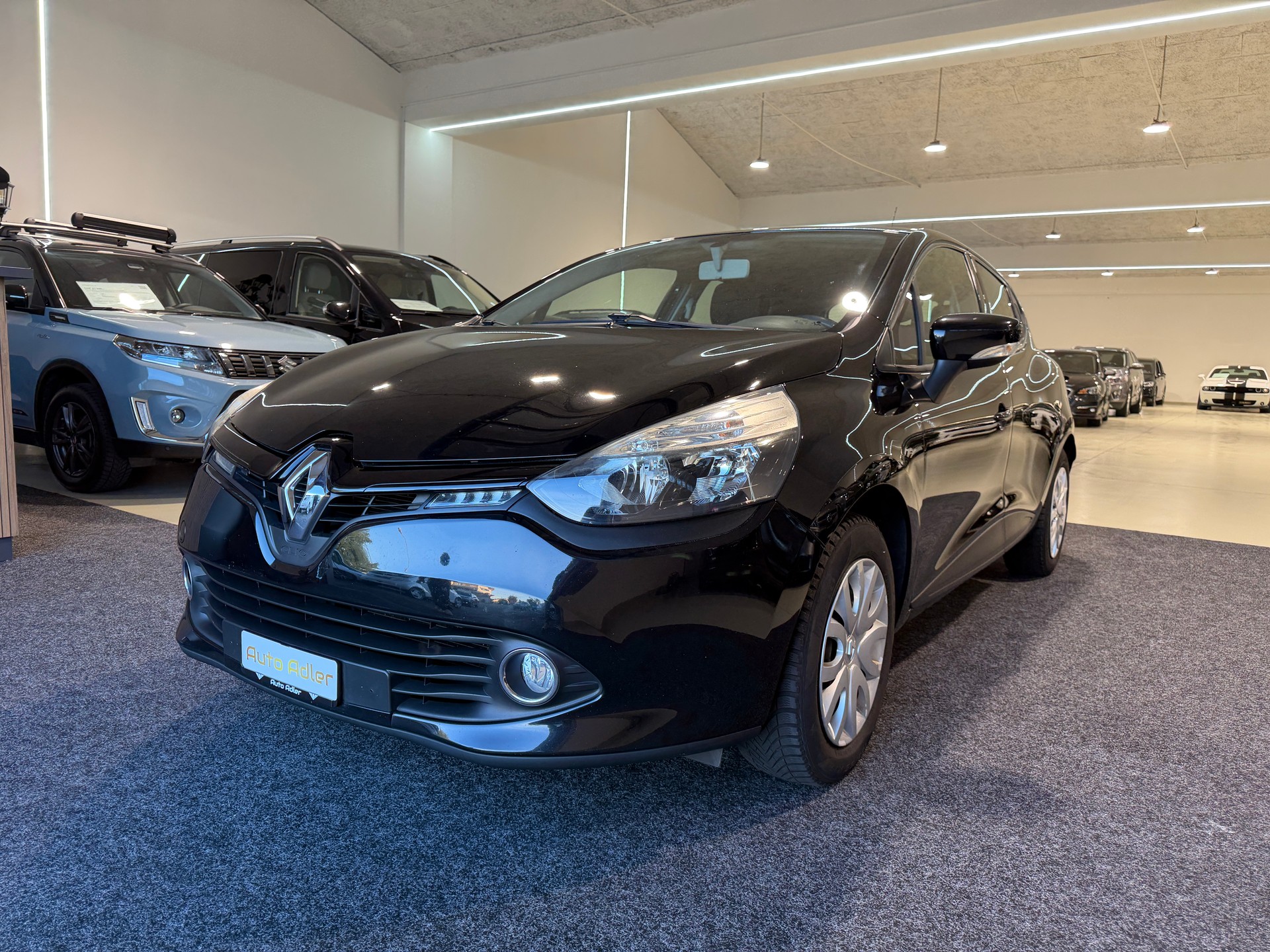 RENAULT Clio 1.2 16V Authentique