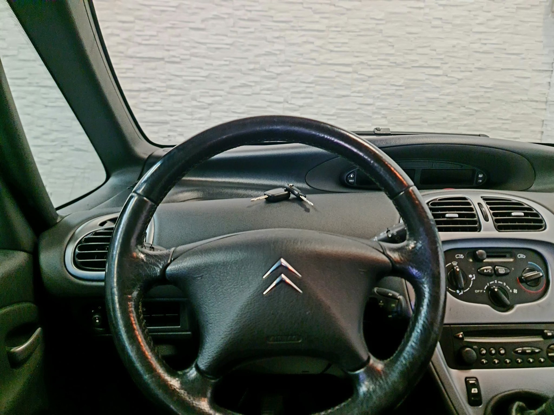 CITROEN Xsara Picasso 1.6i 16V Exclusive-image-11