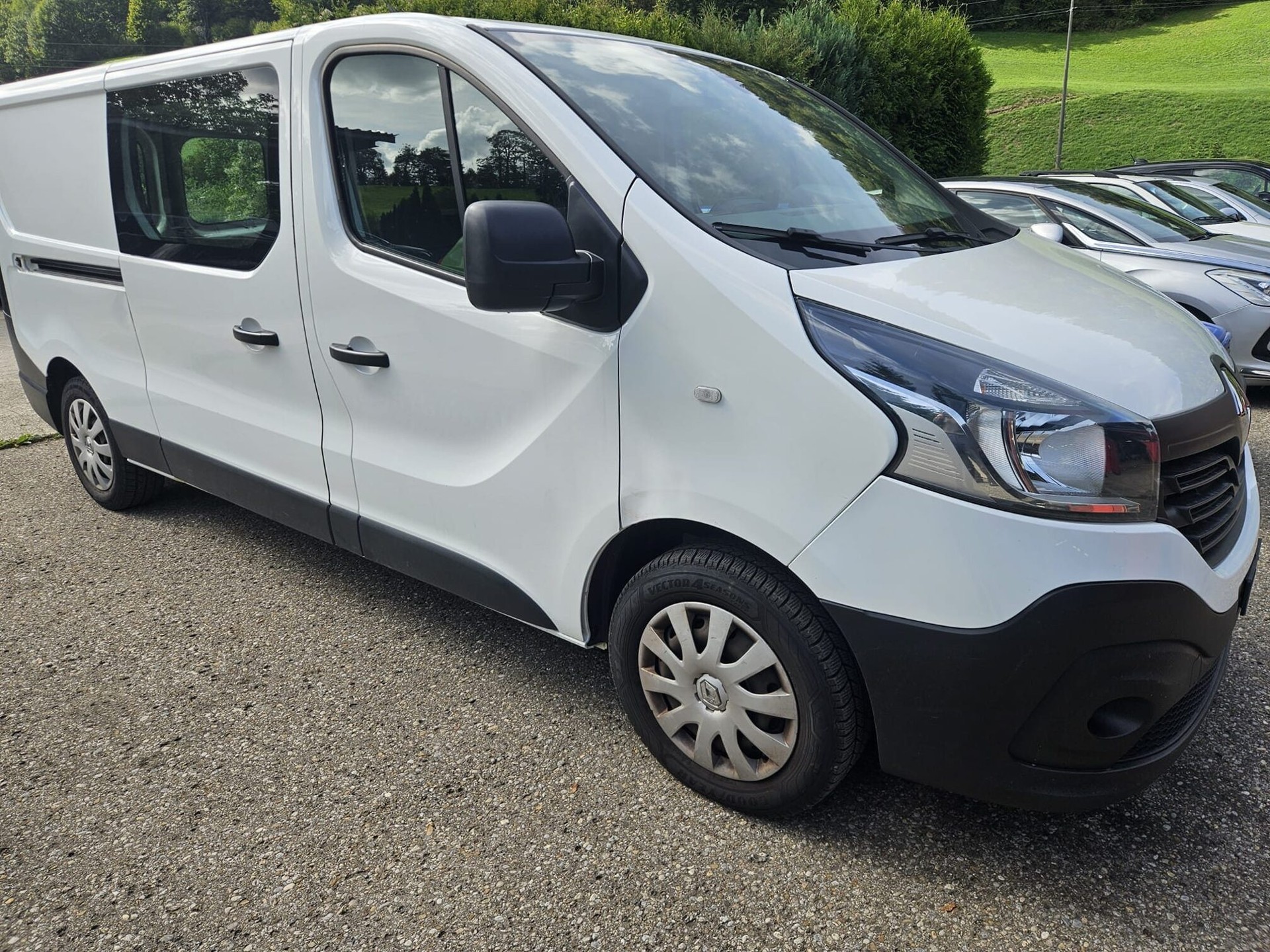 RENAULT Trafic 1.6 dCi 95 2.9t Business L1H1-image-1