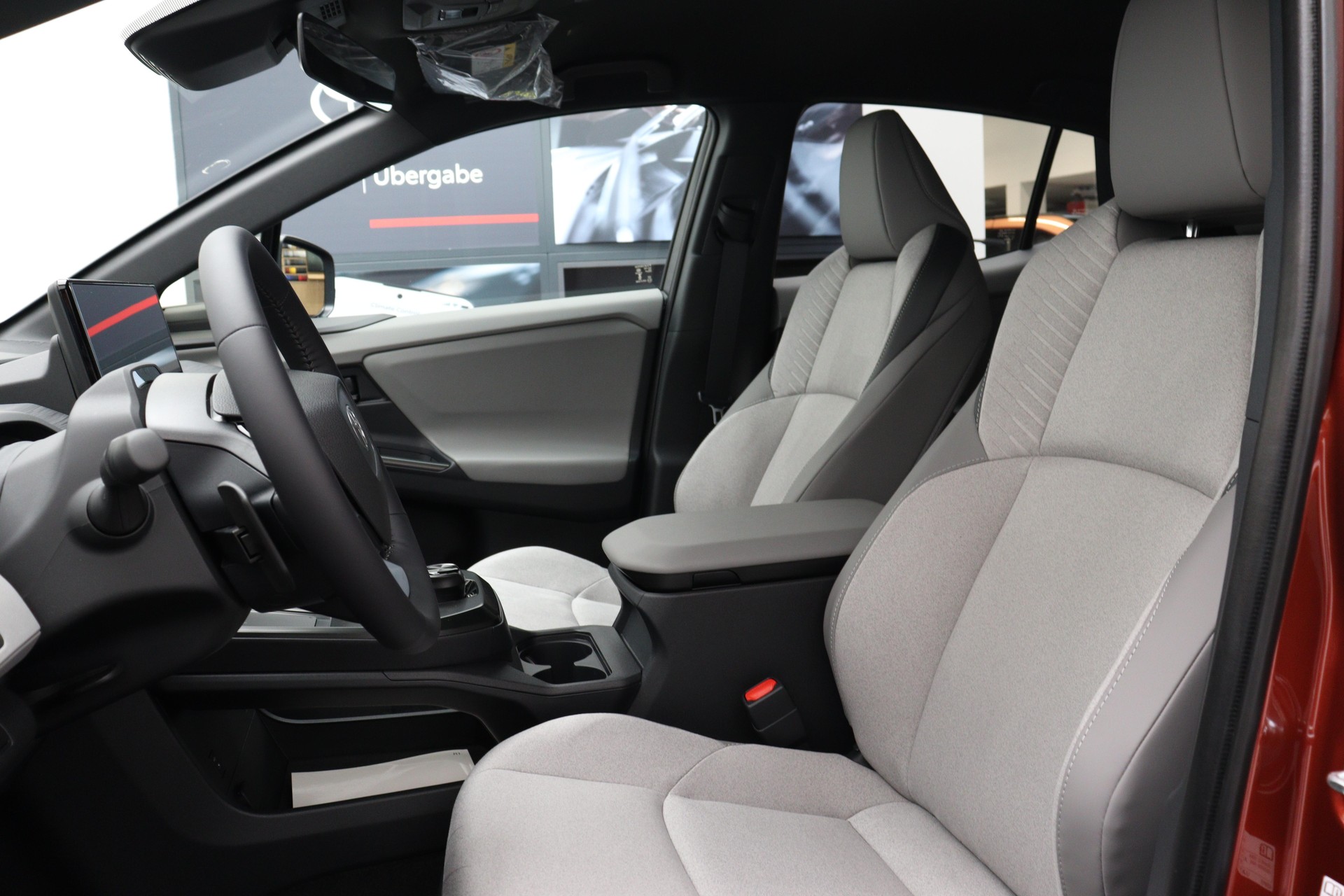 TOYOTA C-HR+ Premium AWD-image-5