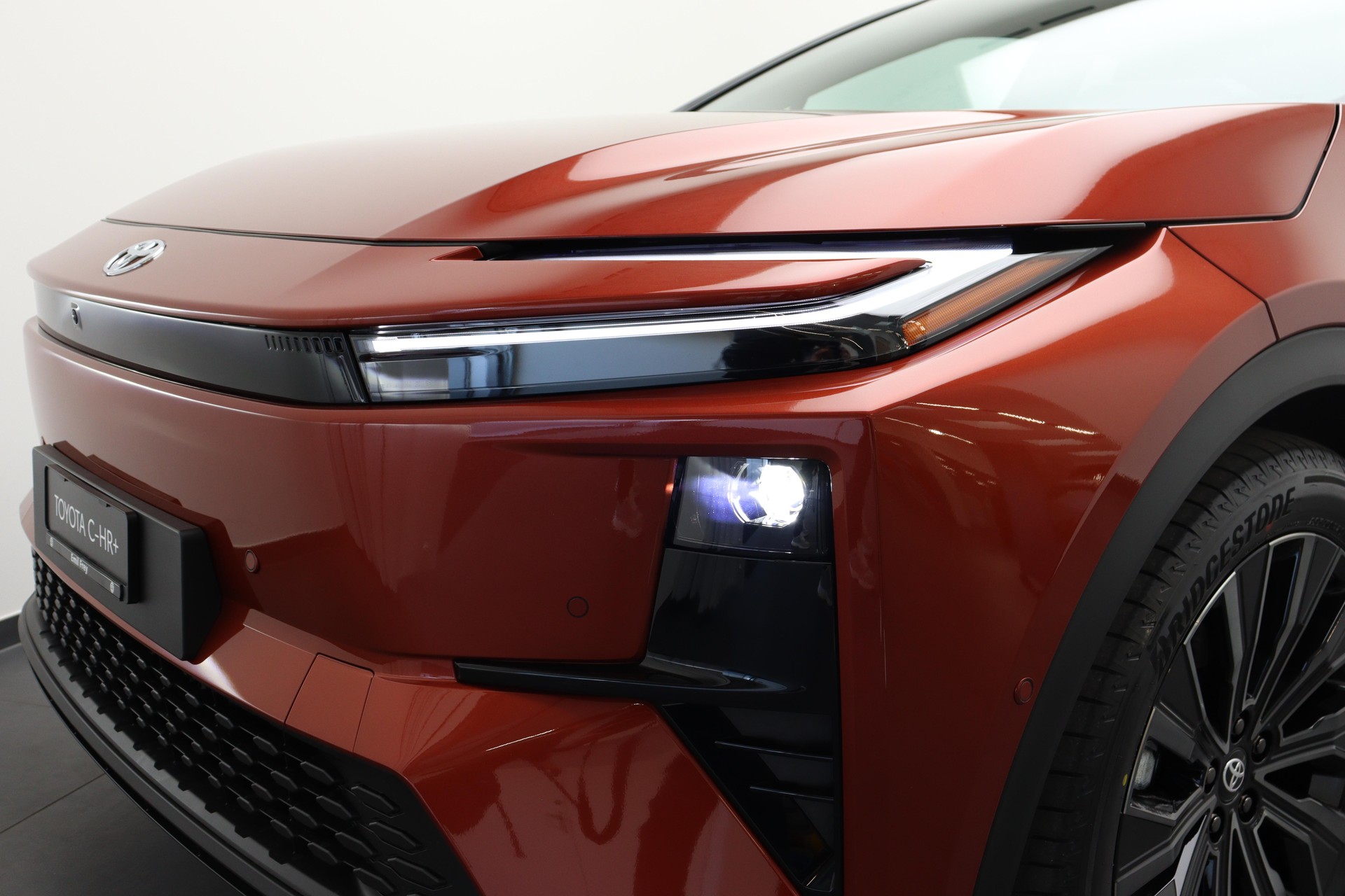 TOYOTA C-HR+ Premium AWD-image-18