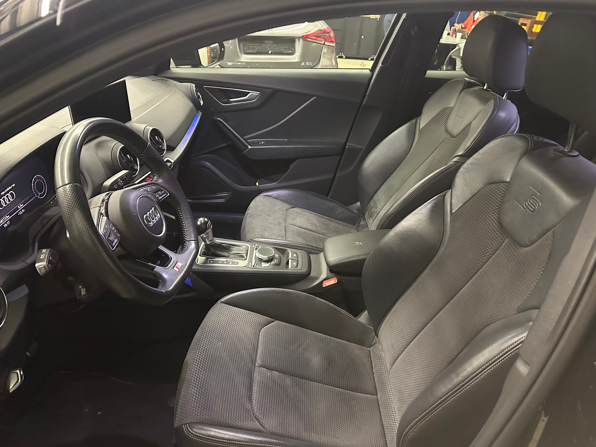 AUDI Q2 40 TFSI Sport quattro S-tronic-image-8