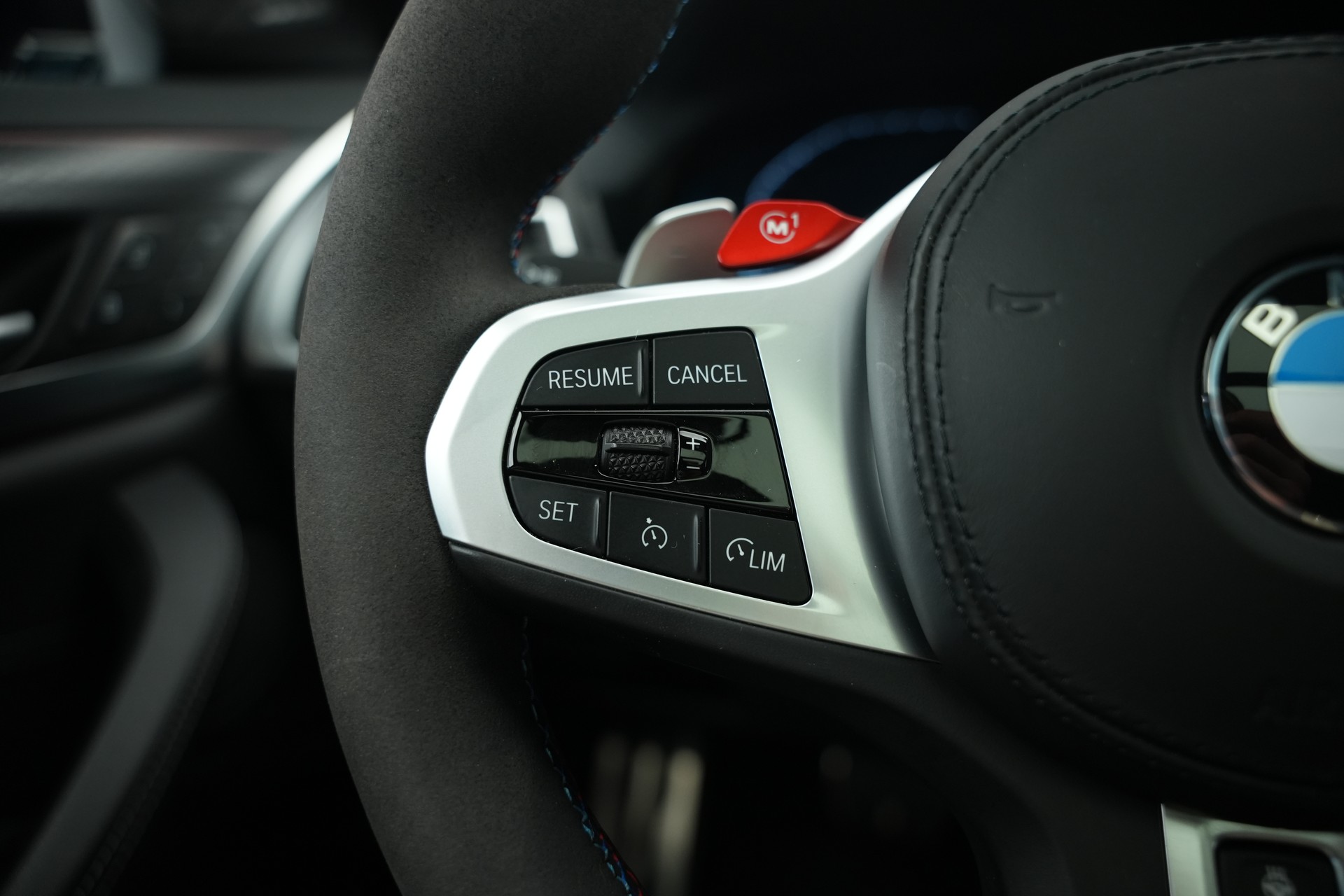 BMW X4M xDrive M Competition Steptronic *CH-Fahrzeug*-image-22