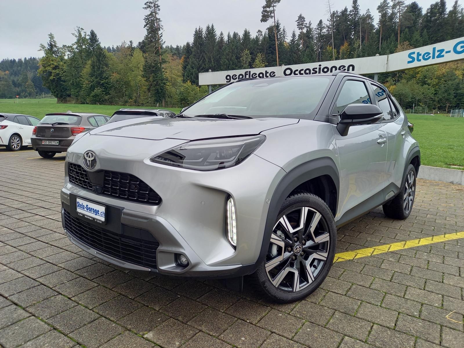 TOYOTA Yaris Cross 1.5 Premium AWDi e-CVT-image-0