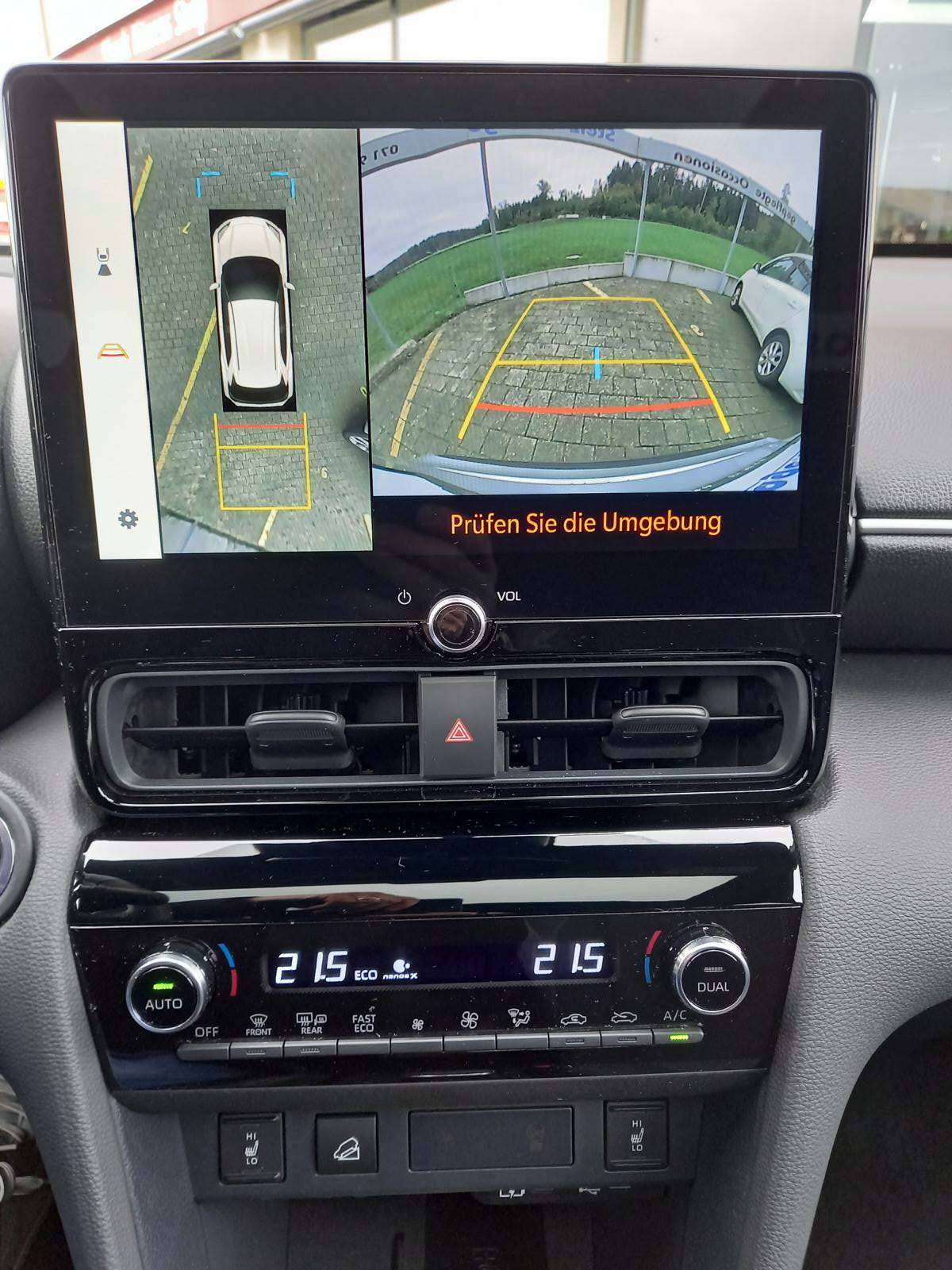 TOYOTA Yaris Cross 1.5 Premium AWDi e-CVT-image-8