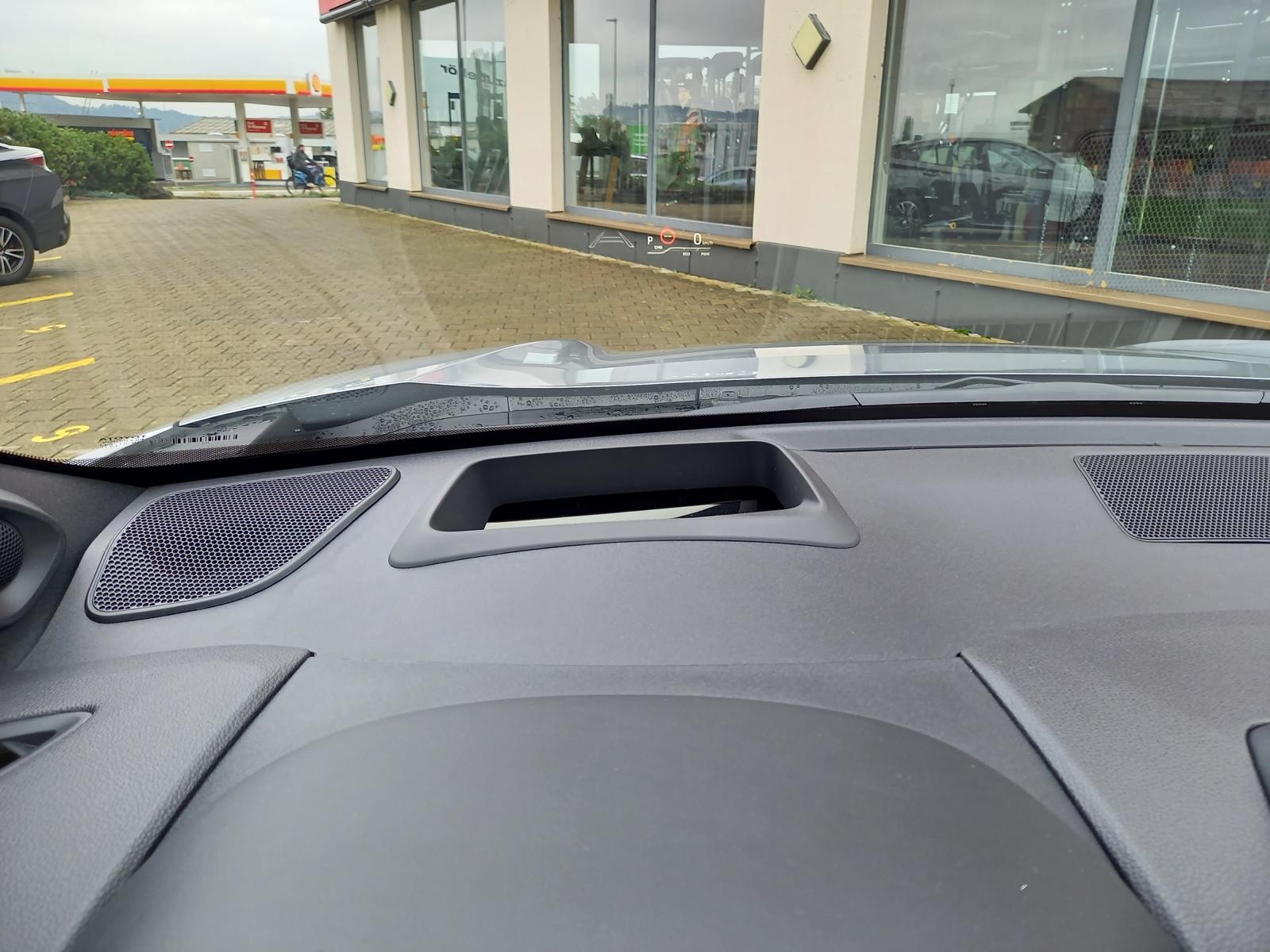 TOYOTA Yaris Cross 1.5 Premium AWDi e-CVT-image-6