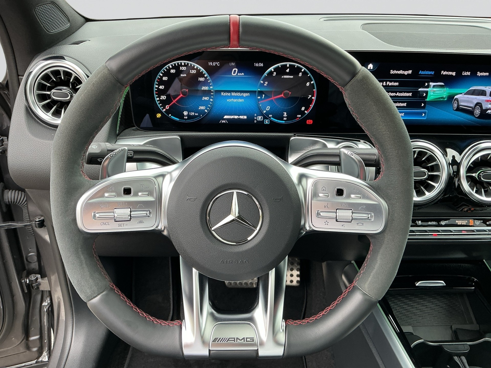 MERCEDES-BENZ GLB 35 AMG Night-image-8