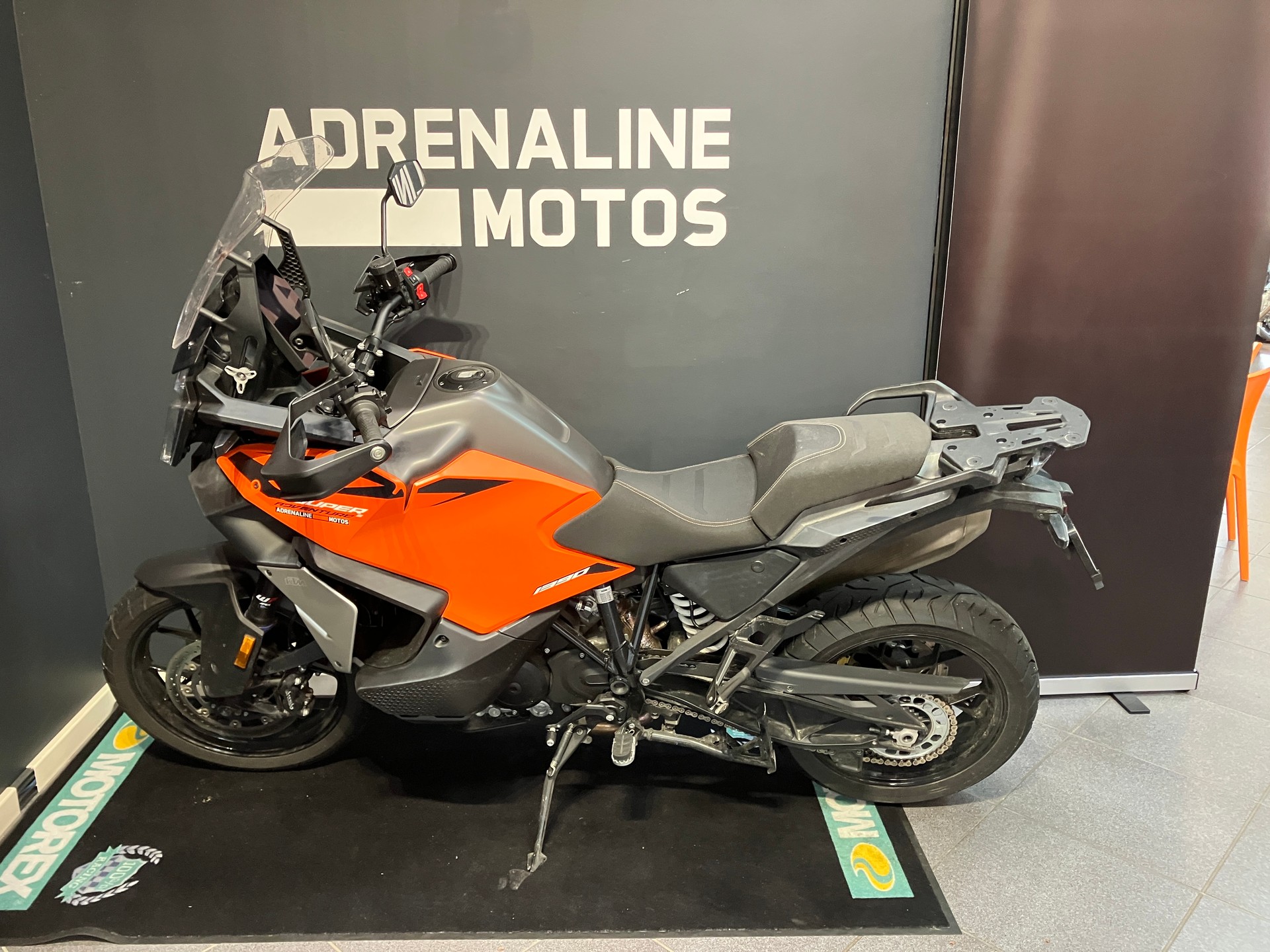 KTM 1290 Super Adventure S-showroom-element-3