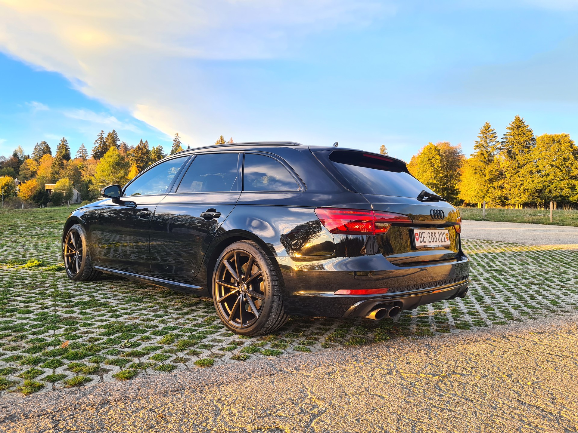 AUDI 3.0 V6 TFSI quattro S-Tronic-image-5