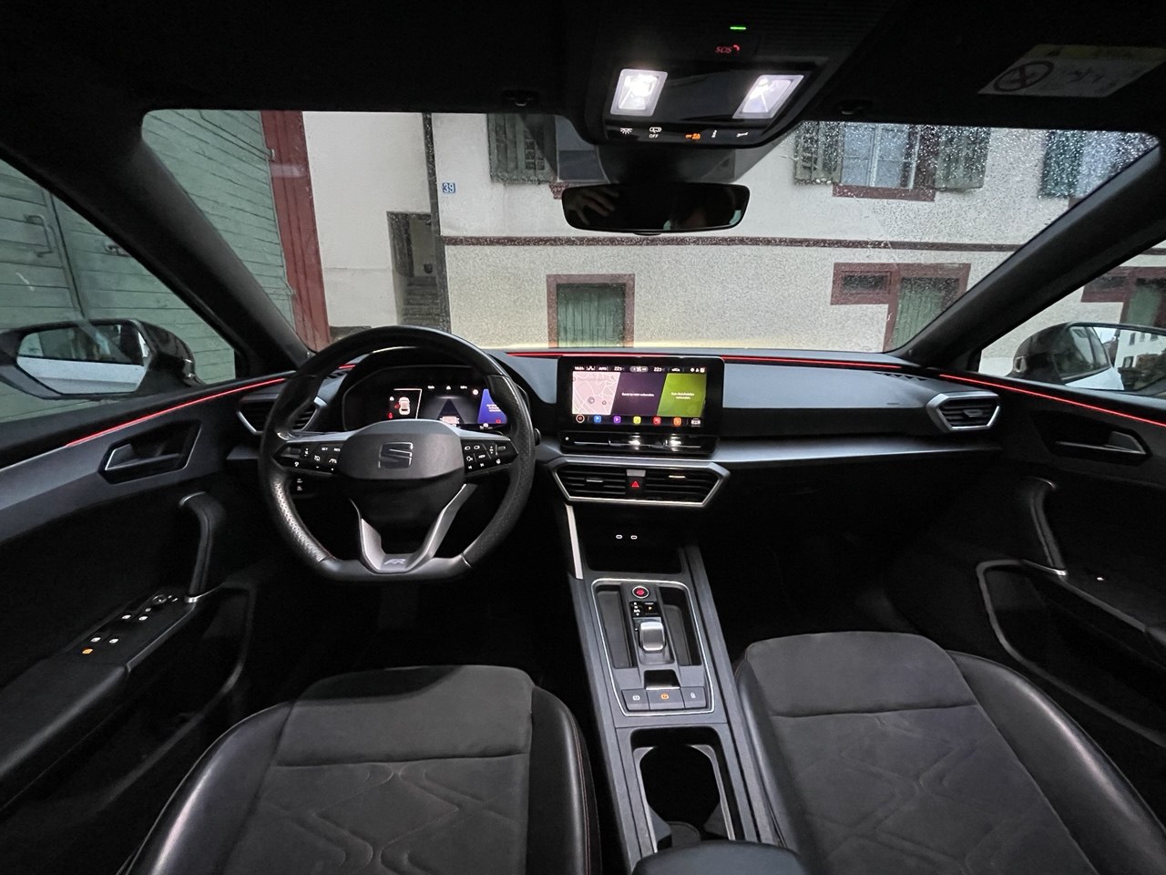 SEAT Leon 1.5 eTSI mHEV DSG Hola FR-image-10