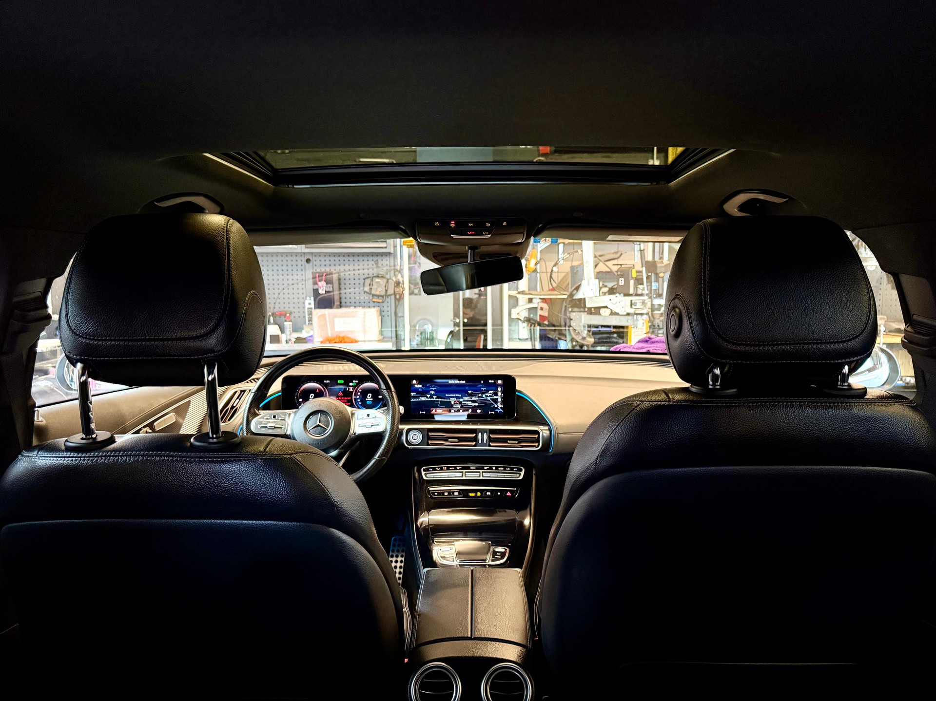 MERCEDES-BENZ EQC 400 4Matic EQ Star-image-5