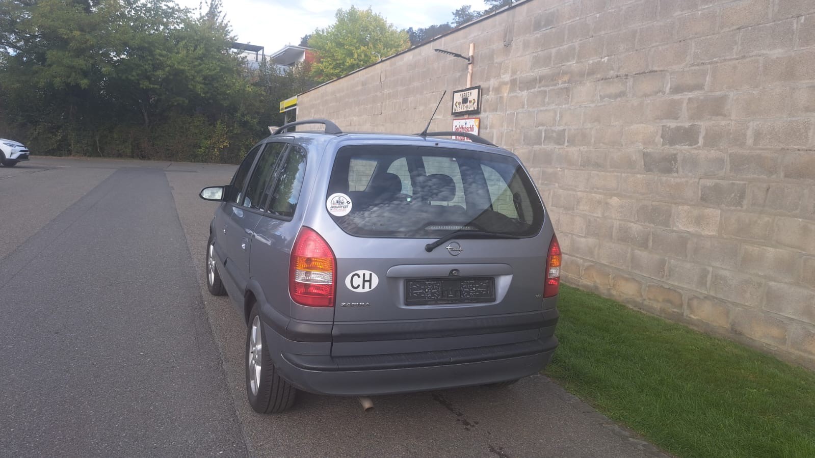 OPEL Zafira 1.8i 16V Club-image-1