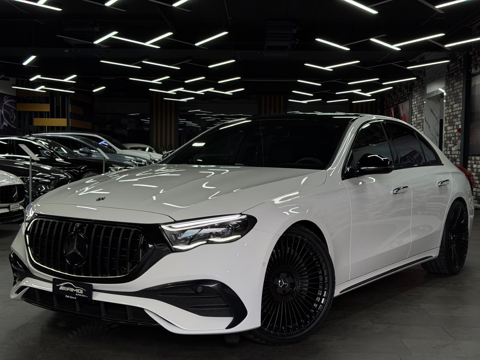 MERCEDES-BENZ E 200 AMG Bodykit 9G-Tronic Limited White&Black Performance 5 Jahre Werksgarantie & Gratisservice-showroom-element-3